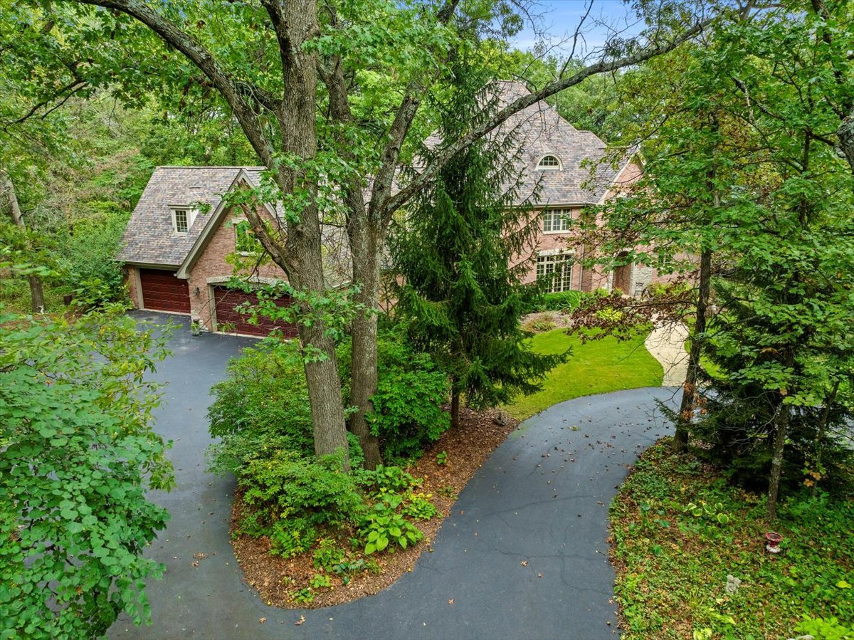 St. Charles, Illinois, 60175, United States, 4 Bedrooms Bedrooms, ,5 BathroomsBathrooms,Residential,For Sale,1848567