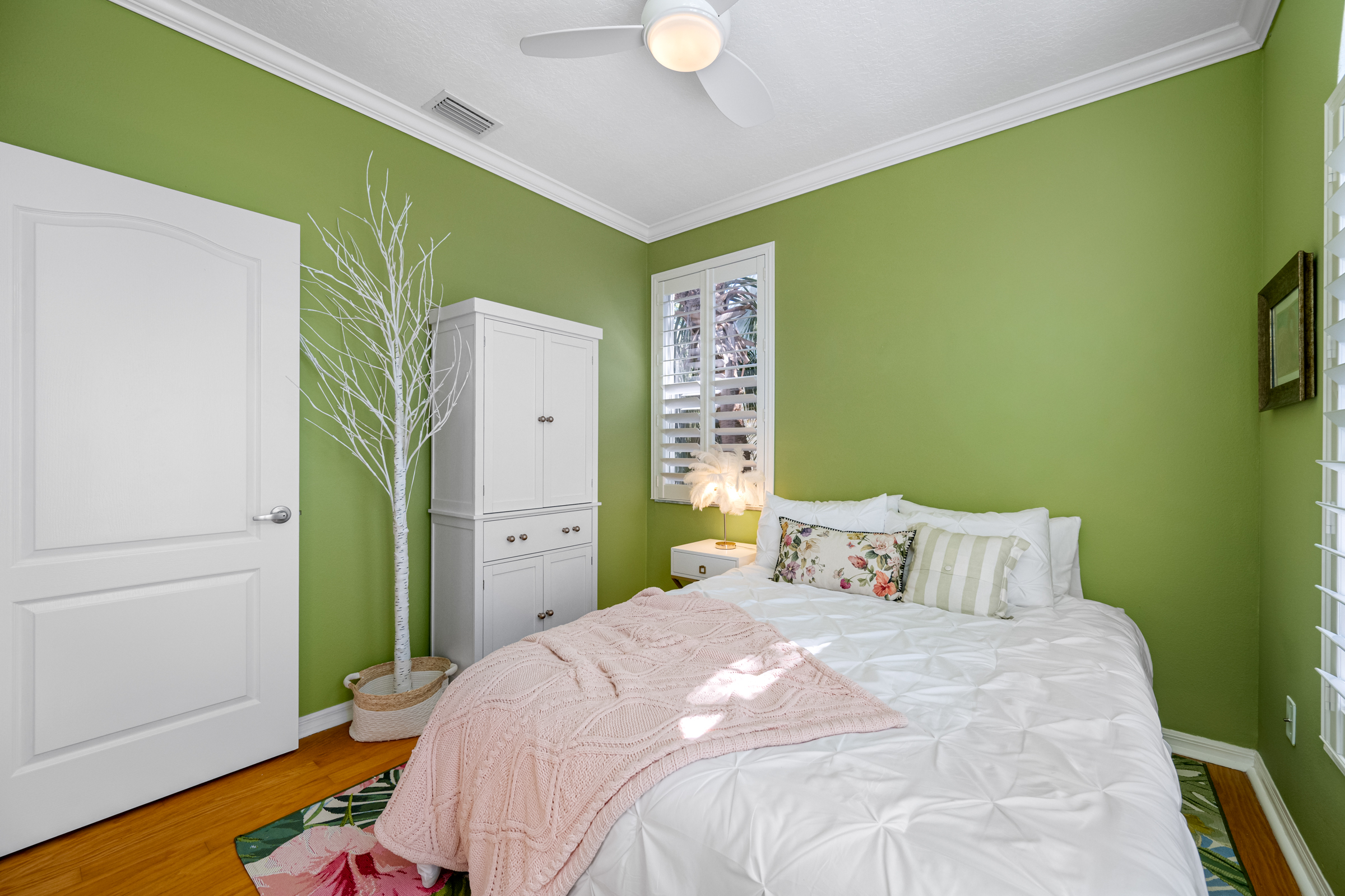 St Petersburg, Florida, 33701, United States, 3 Bedrooms Bedrooms, ,3 BathroomsBathrooms,Residential,For Sale,1979371