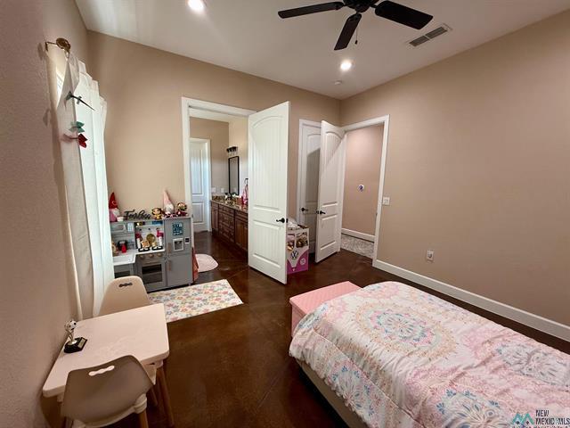 Lake Arthur, New Mexico, 88253, United States, 4 Bedrooms Bedrooms, ,4 BathroomsBathrooms,Residential,For Sale,1977233