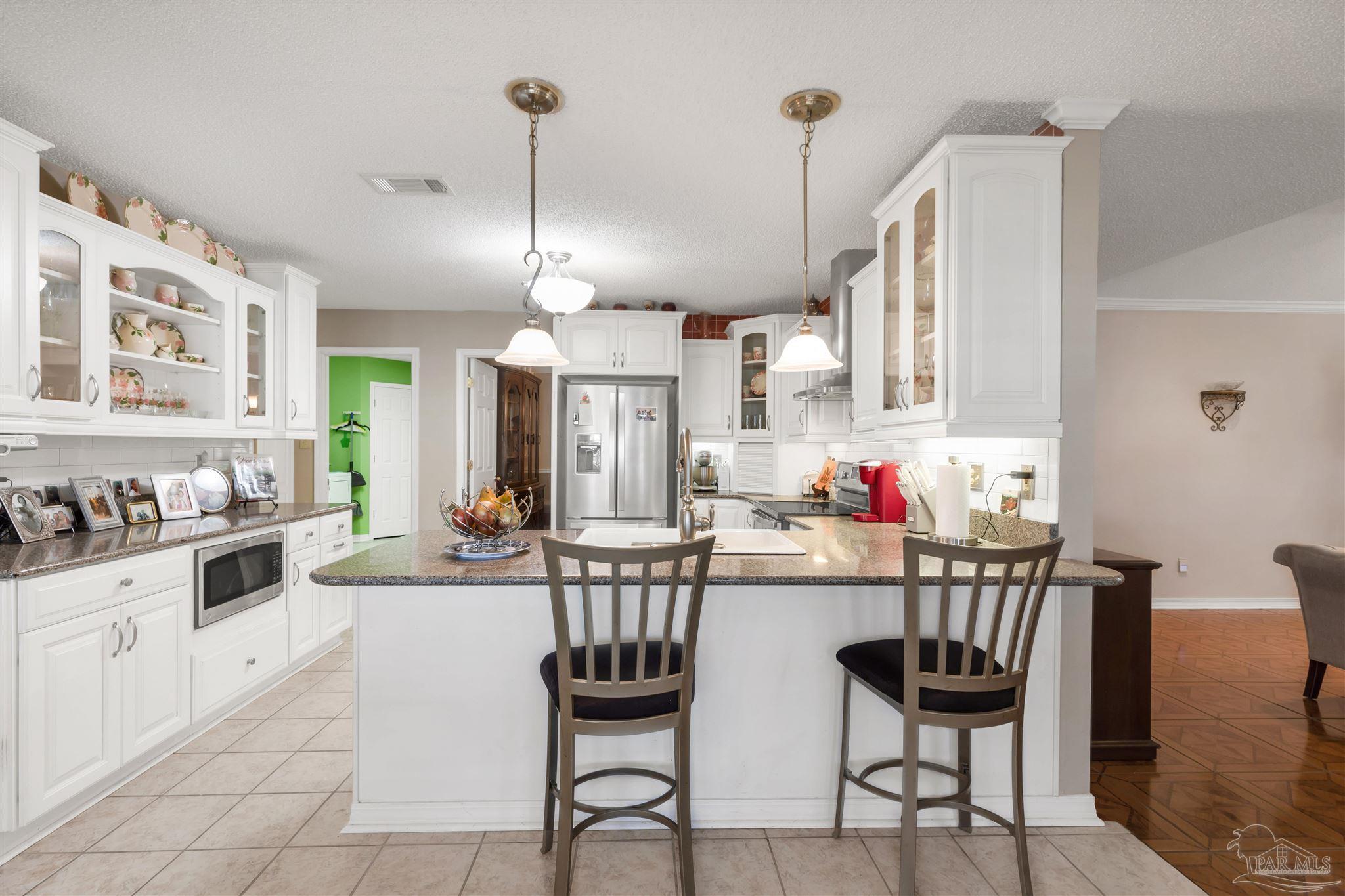 Gulf Breeze, Florida, 32563, United States, 4 Bedrooms Bedrooms, ,4 BathroomsBathrooms,Residential,For Sale,1847314