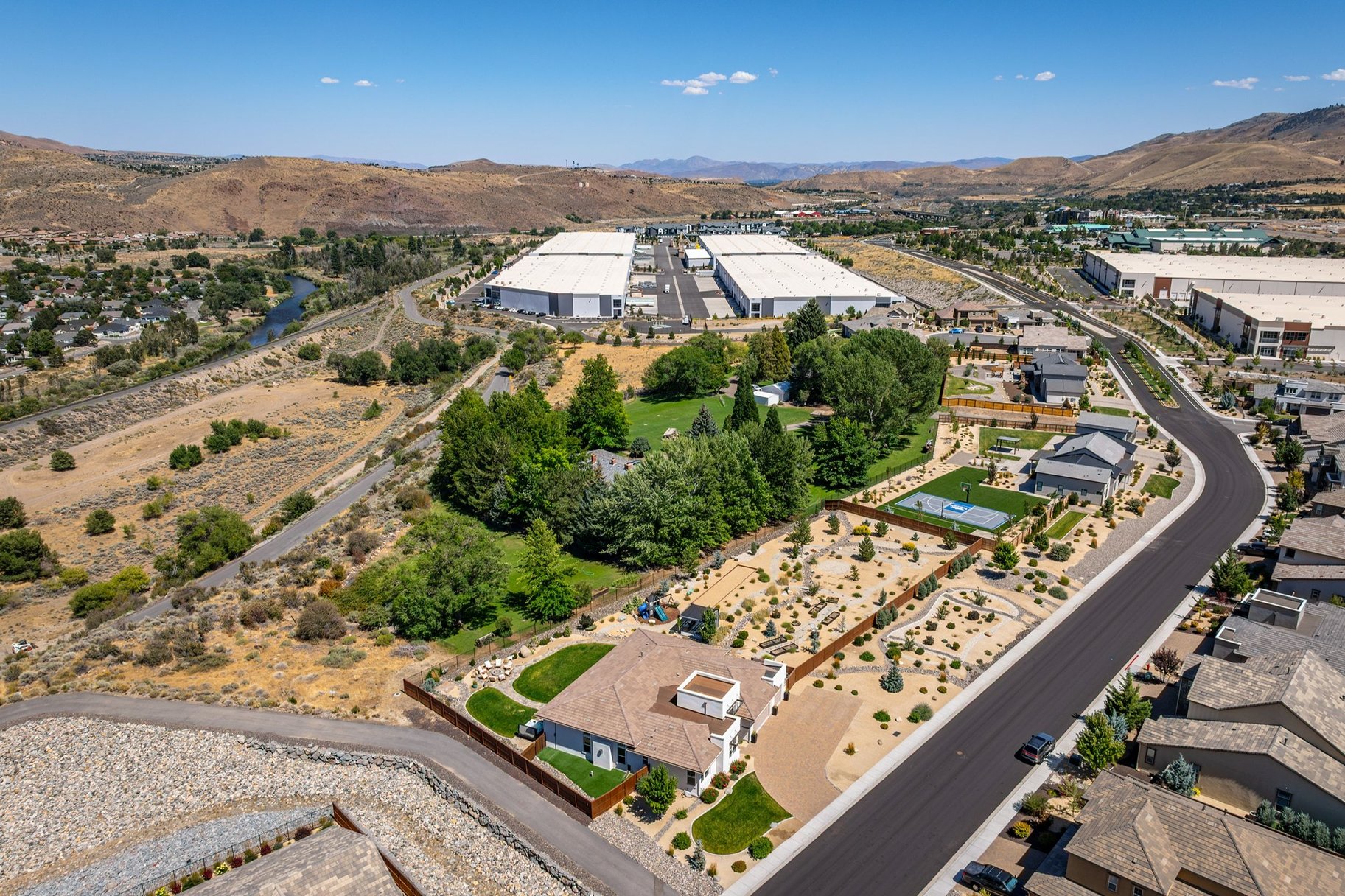  Private Luxury Retreat in Verdi with Custom Designer Finishes & Peavine Views - 物件實景