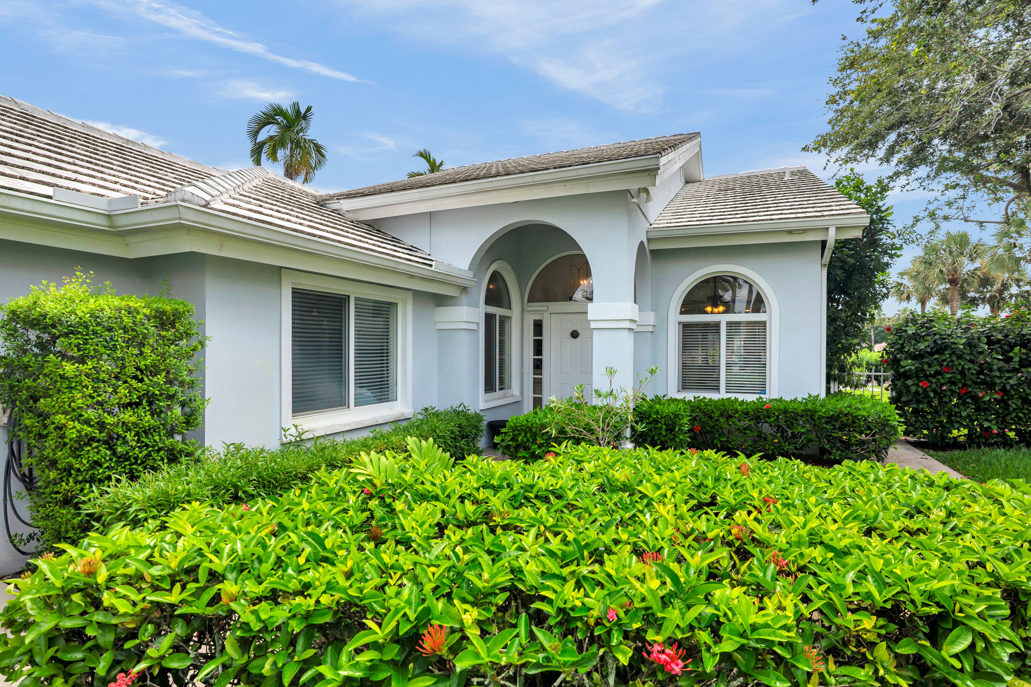  2402 Saratoga Bay Drive - 物件實景