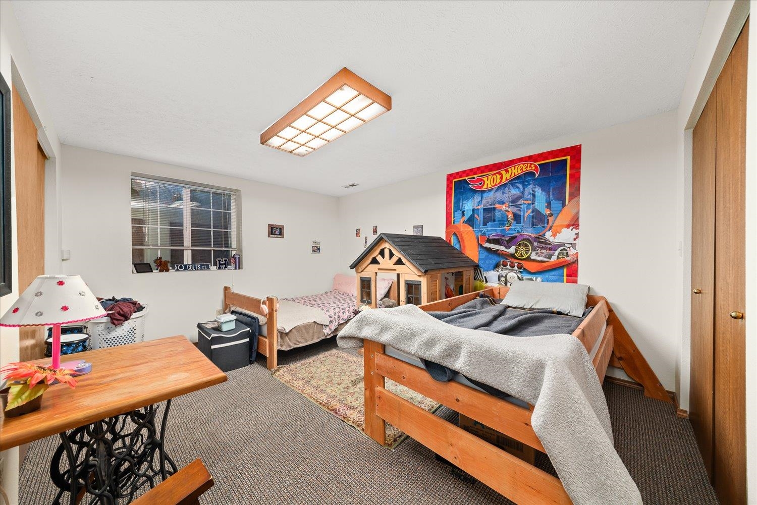 Spokane, Washington, 99208, United States, 5 Bedrooms Bedrooms, ,4 BathroomsBathrooms,Residential,For Sale,1979653