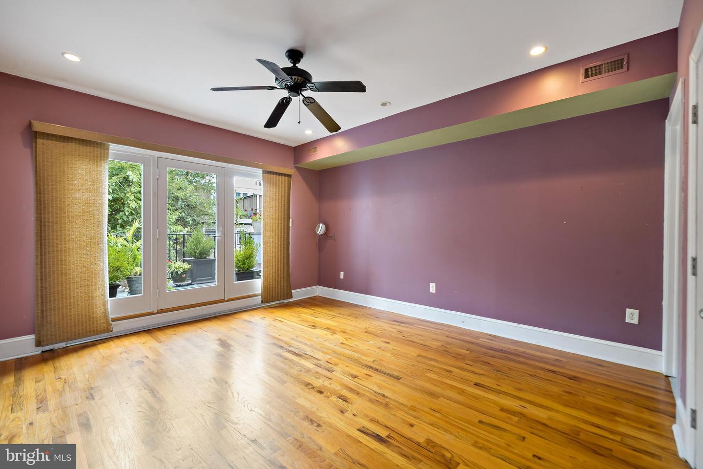 Philadelphia, Pennsylvania, 19130, United States, 3 Bedrooms Bedrooms, ,5 BathroomsBathrooms,Residential,For Sale,1908889