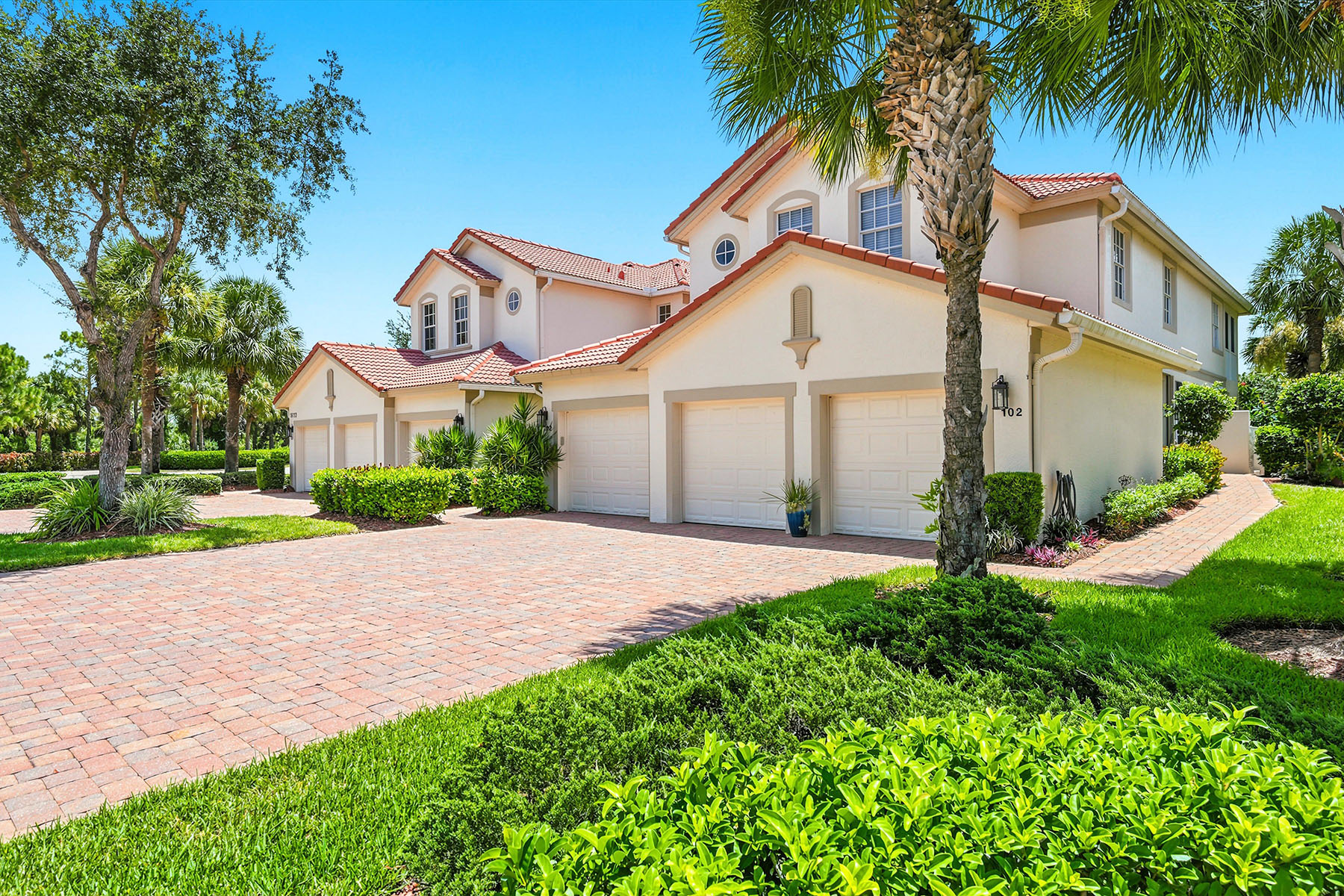  CROWN COLONY - OXFORD POINTE - 物件實景
