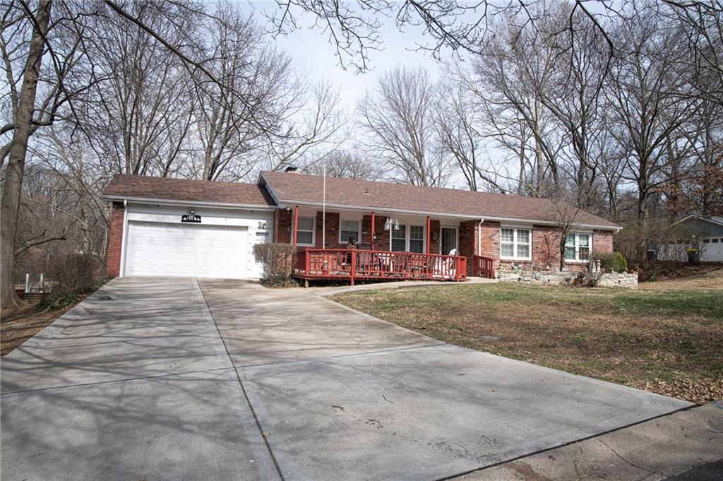40th St, Kansas City, MO 64116 #1