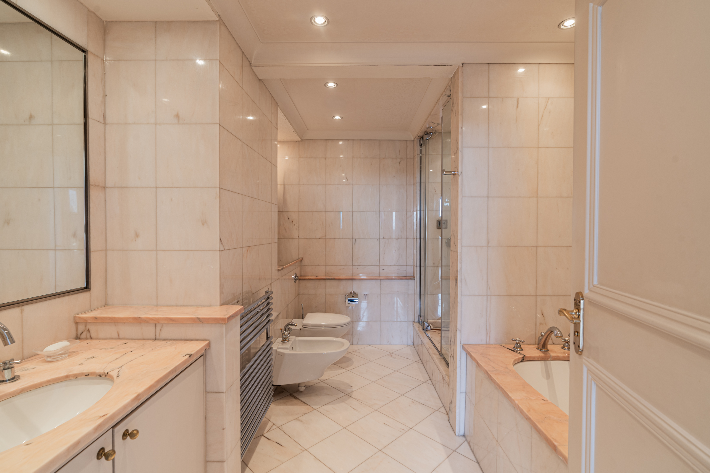  A Lateral St John’s Wood Apartment with Panoramic Regent’s Park Views - 物件實景