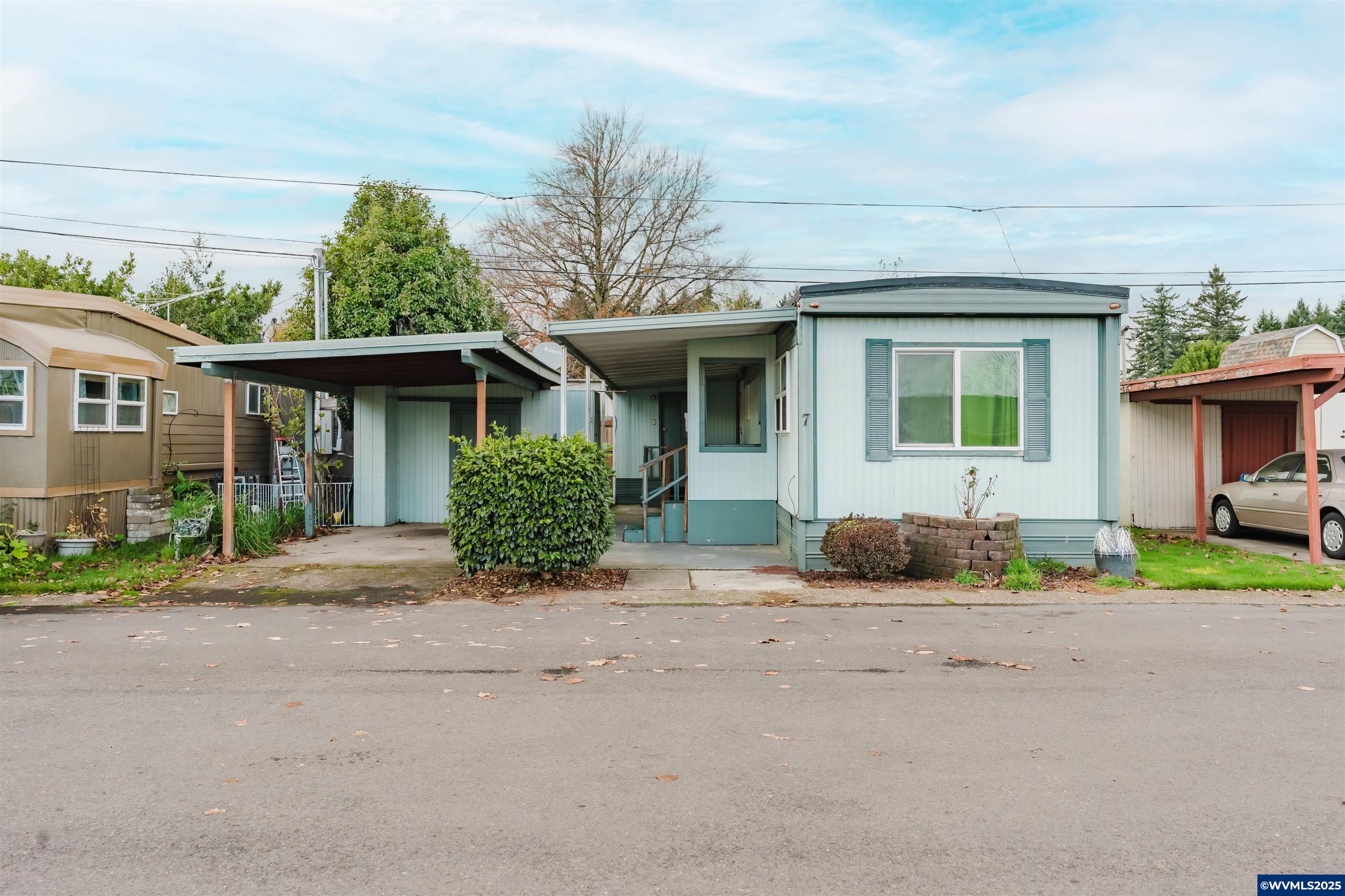 Lancaster Dr, Salem, OR 97305