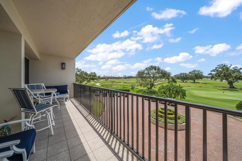 Belleair, Florida, 33756, United States, 2 Bedrooms Bedrooms, ,2 BathroomsBathrooms,Residential,For Sale,1877126