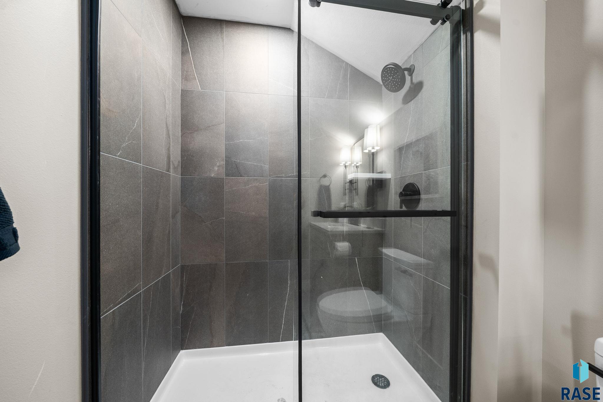 Sioux Falls, South Dakota, 57110, United States, 3 Bedrooms Bedrooms, ,3 BathroomsBathrooms,Residential,For Sale,2001465