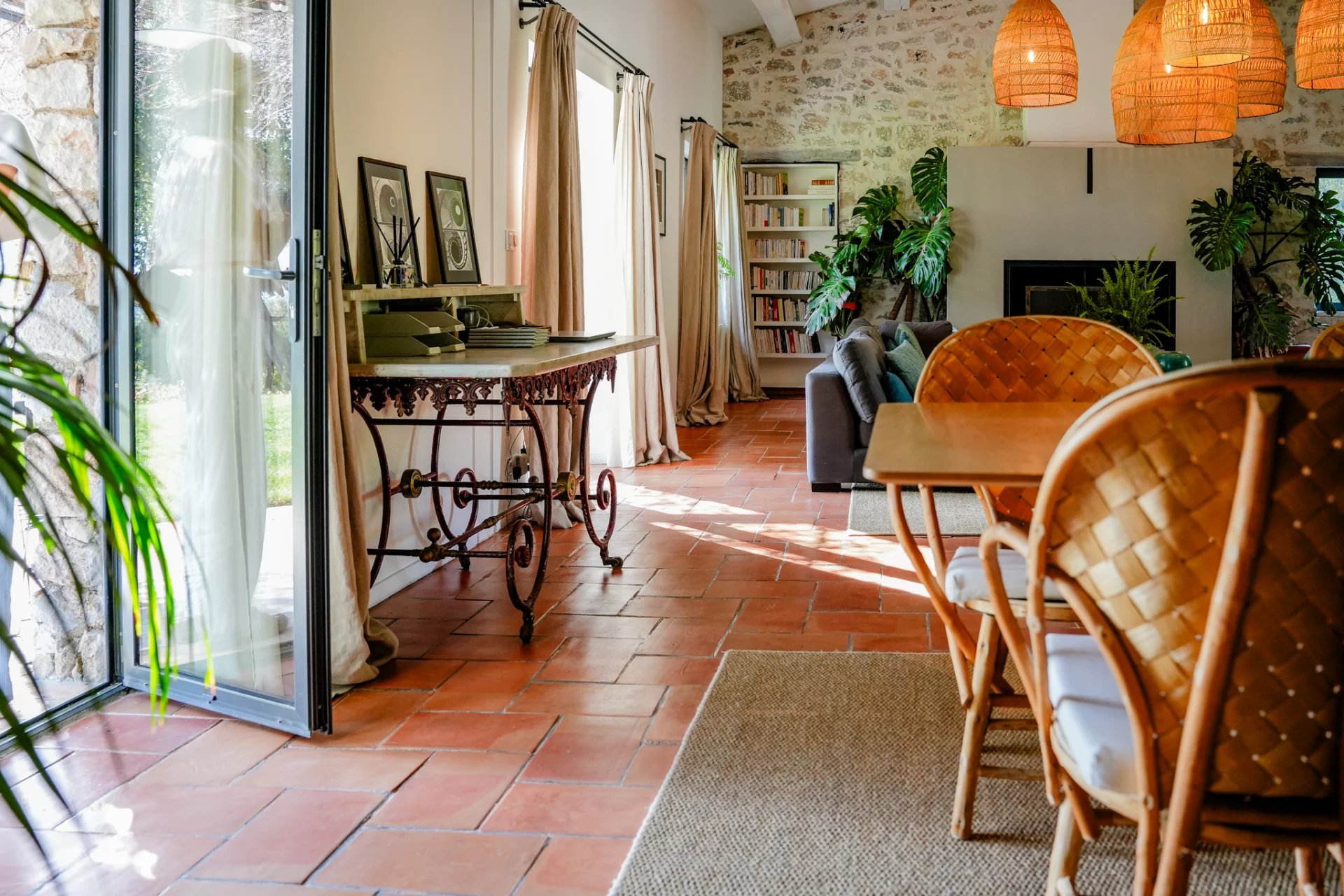 Flayosc, Provence-Alpes-Côte d’Azur, 83780, FR, 8 Bedrooms Bedrooms, ,7 BathroomsBathrooms,Residential,For Sale,1988944