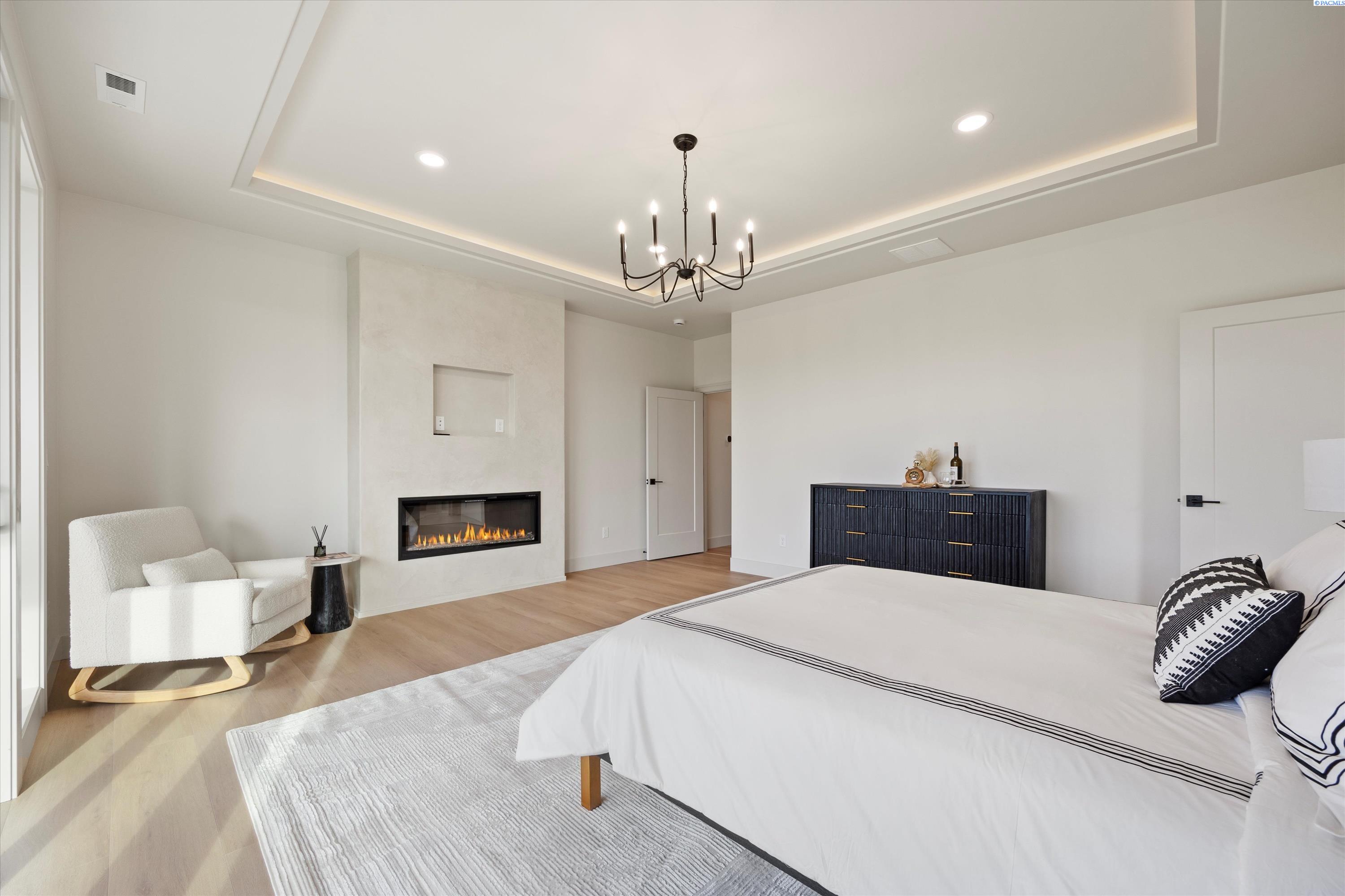 Kennewick, Washington, 99338, United States, 4 Bedrooms Bedrooms, ,4 BathroomsBathrooms,Residential,For Sale,1993366