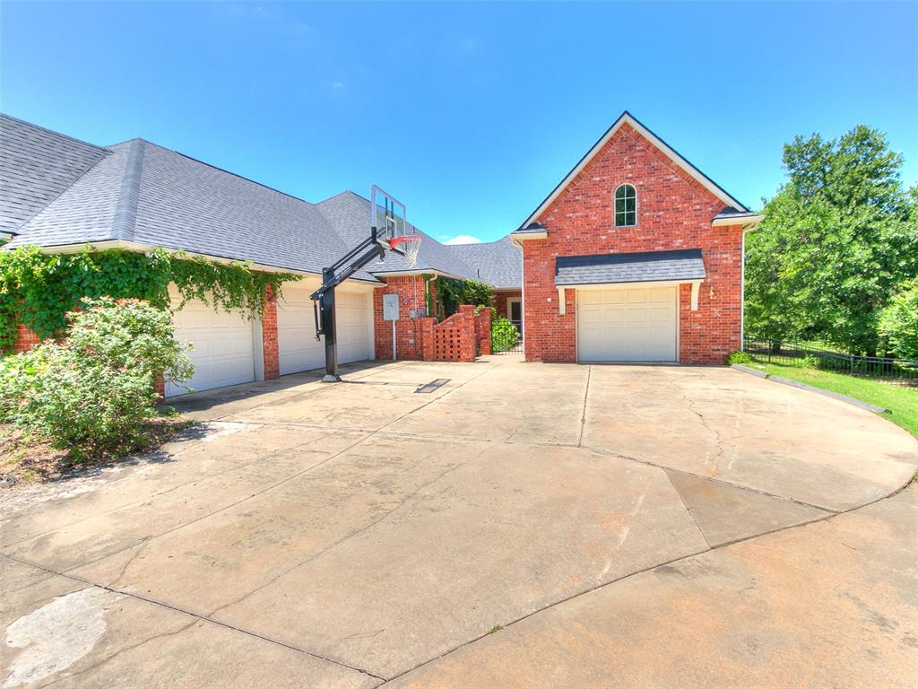 Choctaw, Oklahoma, 73020, United States, 4 Bedrooms Bedrooms, ,5 BathroomsBathrooms,Residential,For Sale,1978784