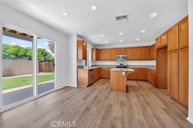 San Jacinto, California, 92583, United States, 5 Bedrooms Bedrooms, ,3 BathroomsBathrooms,Residential,For Sale,1890212