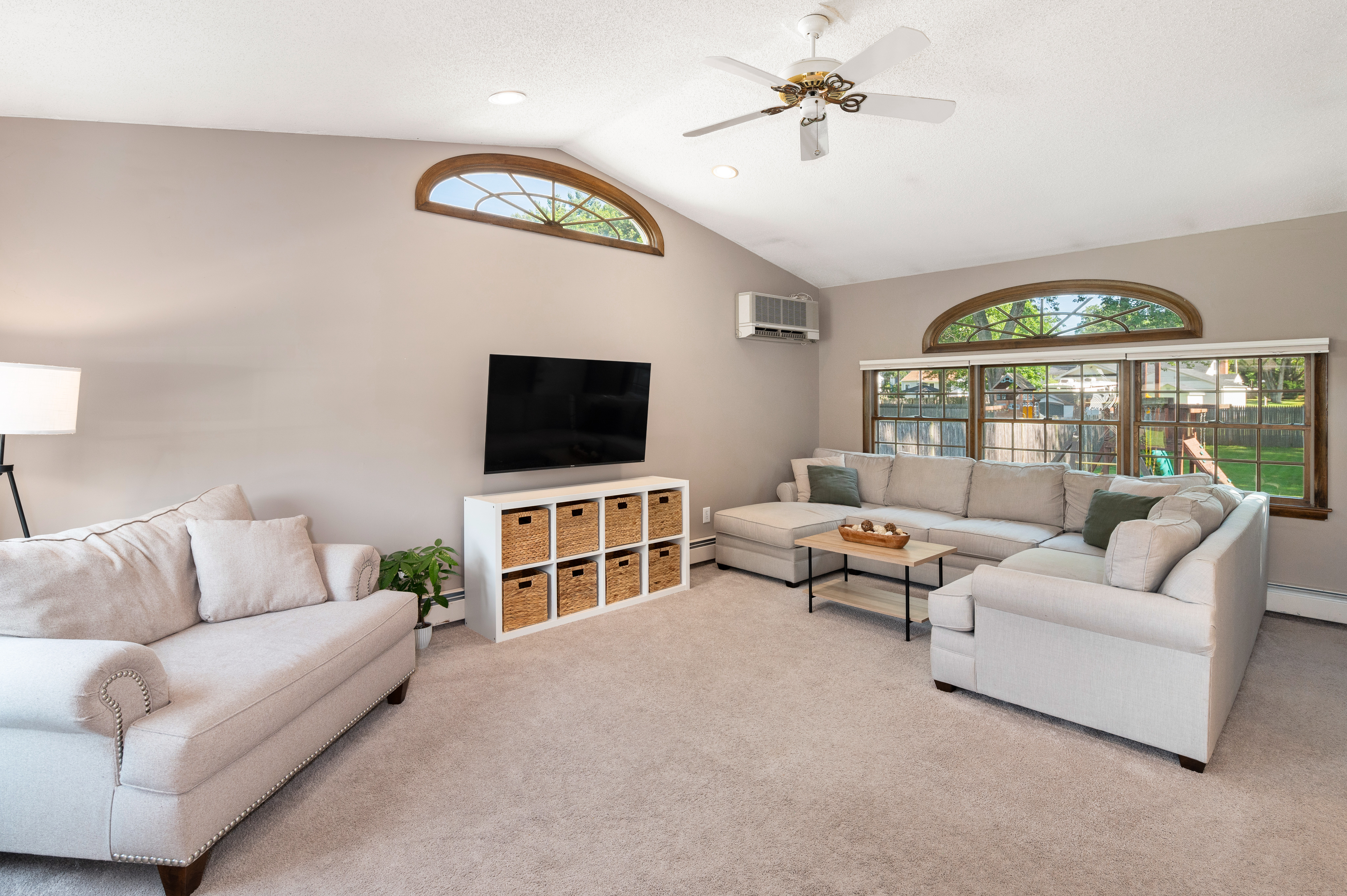  Fully modernized 3-bedroom ranch in a quiet, beautiful neighborhood. - 物件實景