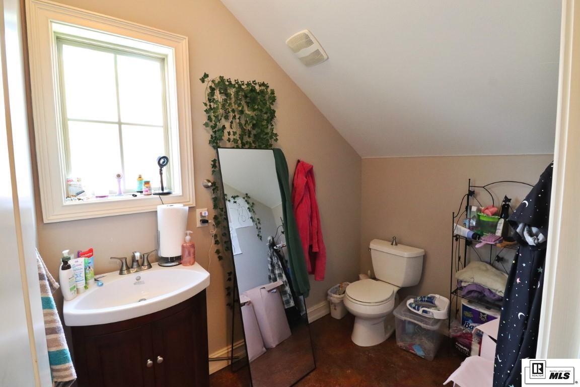 West Monroe, Louisiana, 71291, United States, 5 Bedrooms Bedrooms, ,5 BathroomsBathrooms,Residential,For Sale,1794590