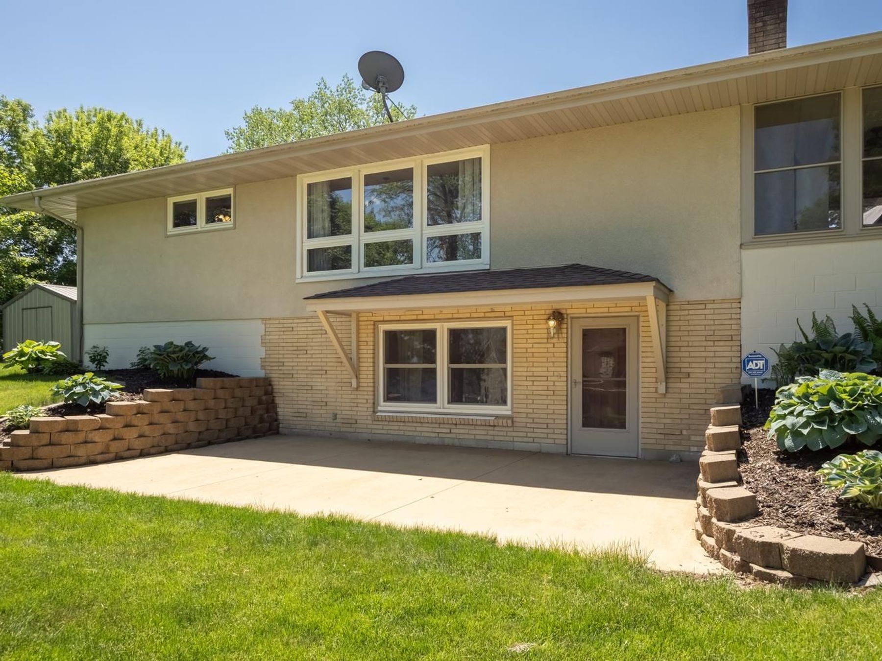  Beautifully Maintained Living with Maple Lake Views - 物件實景