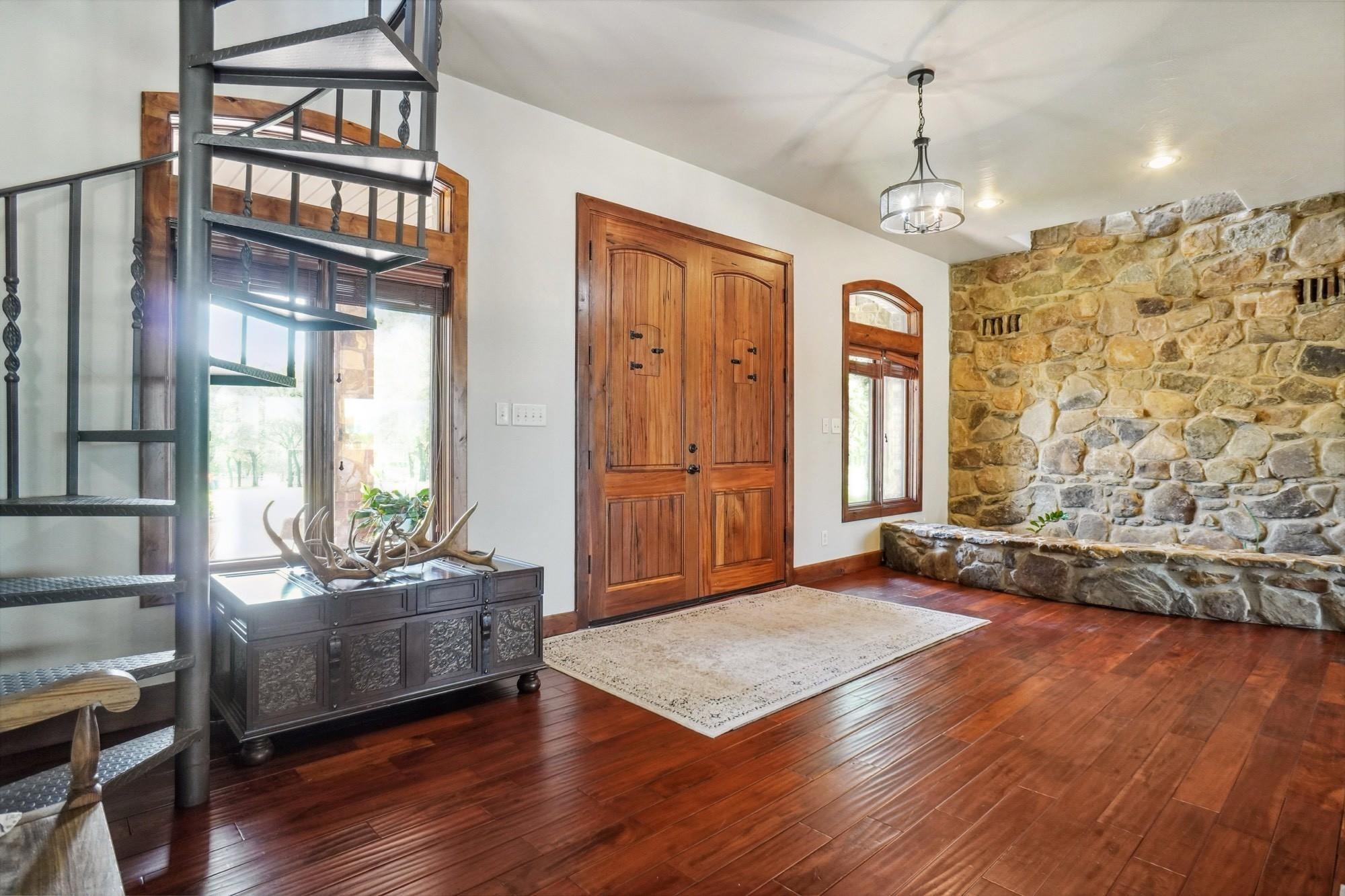 Decatur, Texas, 76234, United States, 7 Bedrooms Bedrooms, ,6 BathroomsBathrooms,Residential,For Sale,1976001