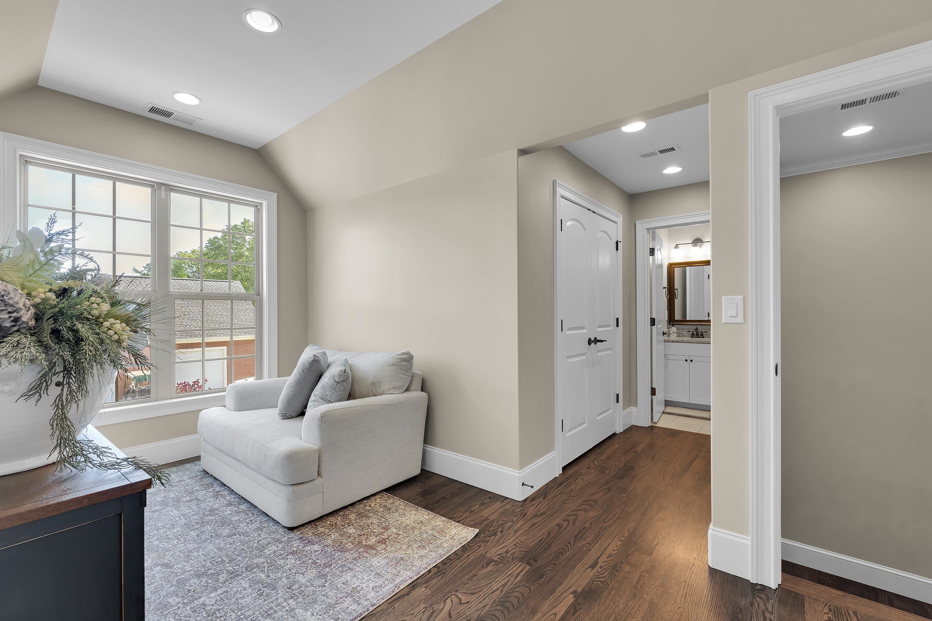 Campobello, South Carolina, 29322, United States, 4 Bedrooms Bedrooms, ,5 BathroomsBathrooms,Residential,For Sale,1828084
