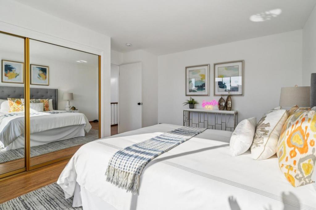 San Francisco, California, 94131, United States, 3 Bedrooms Bedrooms, ,3 BathroomsBathrooms,Residential,For Sale,1974039