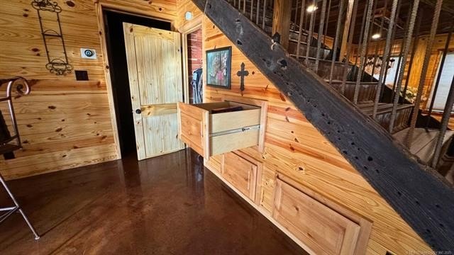 Hodgen, Oklahoma, 74939, United States, 4 Bedrooms Bedrooms, ,3 BathroomsBathrooms,Residential,For Sale,1979733