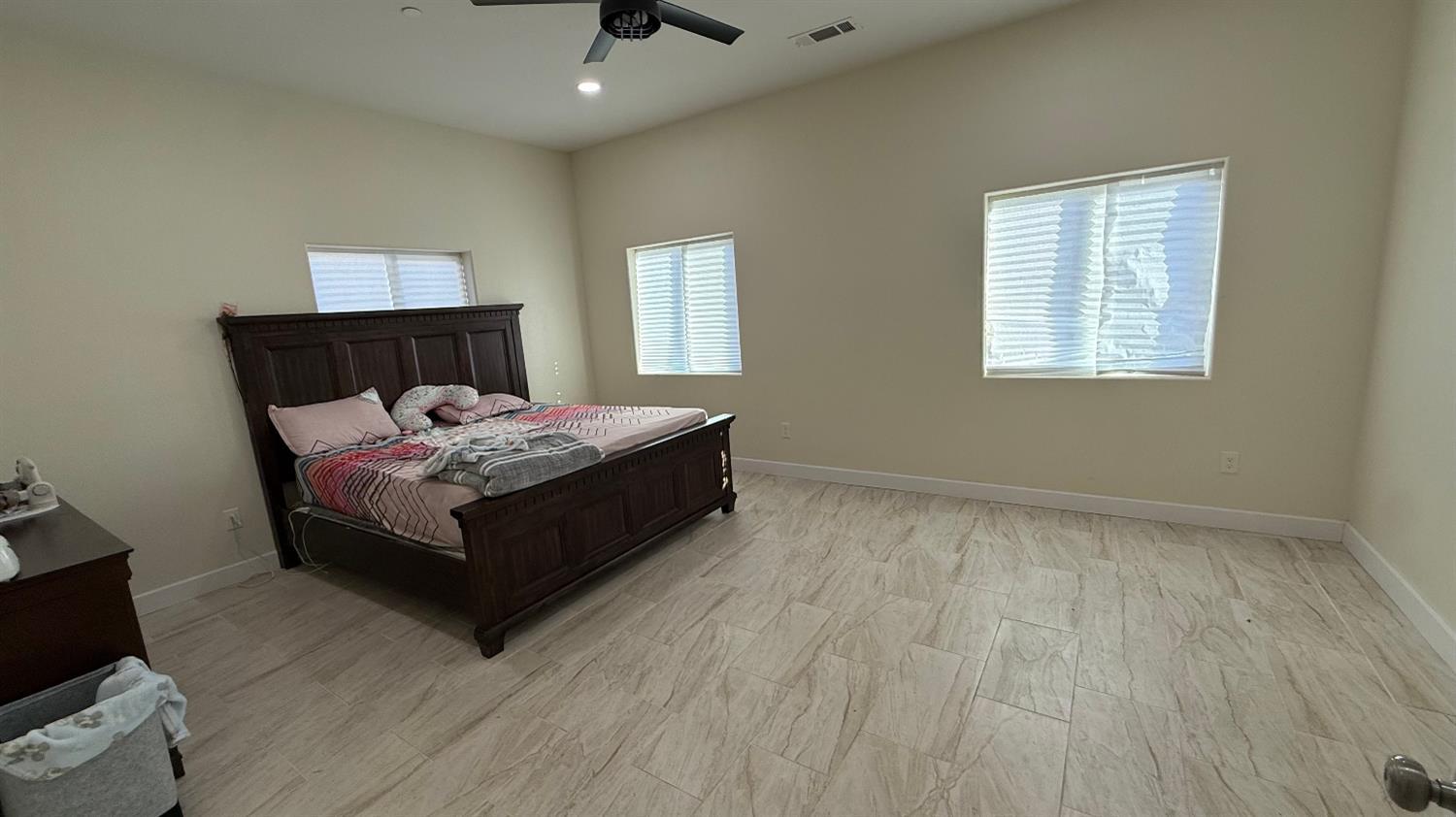 Selma, California, 93662, United States, 4 Bedrooms Bedrooms, ,2 BathroomsBathrooms,Residential,For Sale,1974766