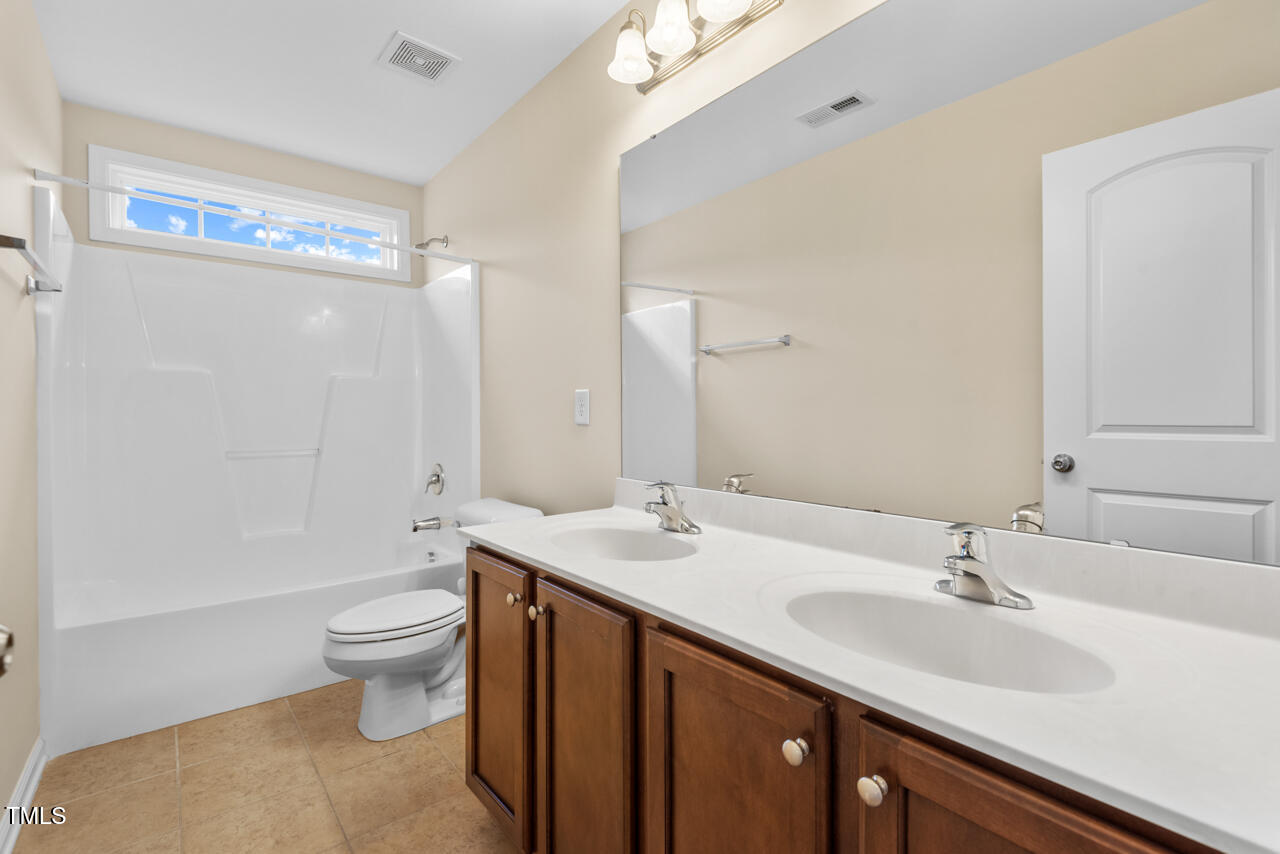 Durham, North Carolina, 27707, United States, 4 Bedrooms Bedrooms, ,3 BathroomsBathrooms,Residential,For Sale,1903615