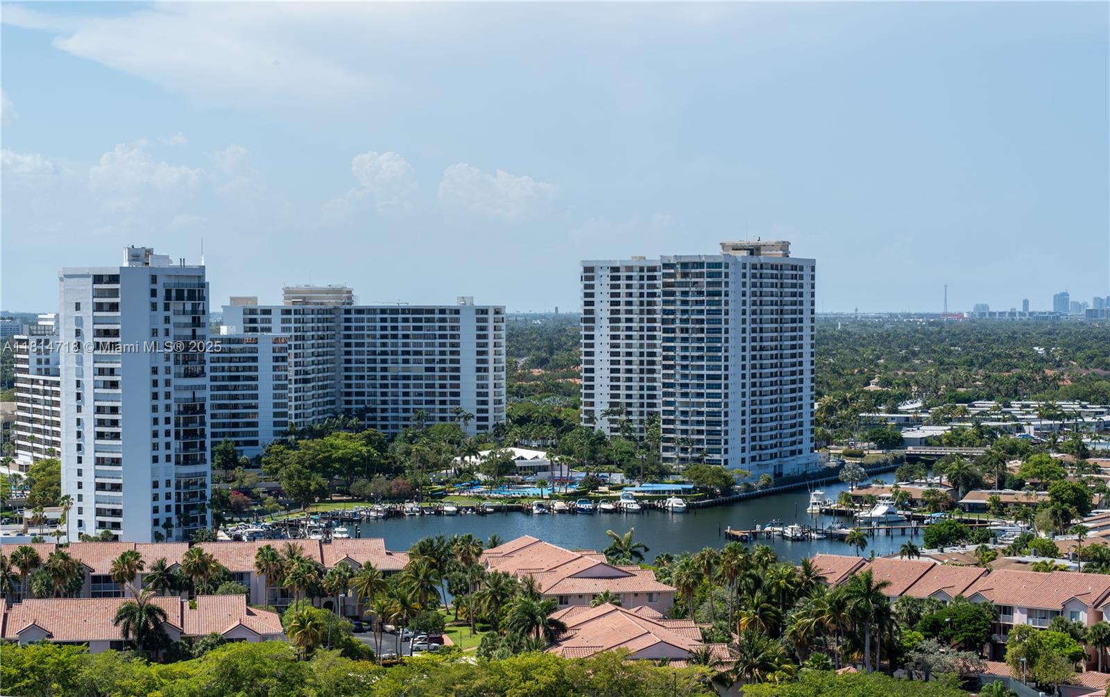Hallandale Beach, Florida, 33009, United States, 2 Bedrooms Bedrooms, ,2 BathroomsBathrooms,Residential,For Sale,1840698