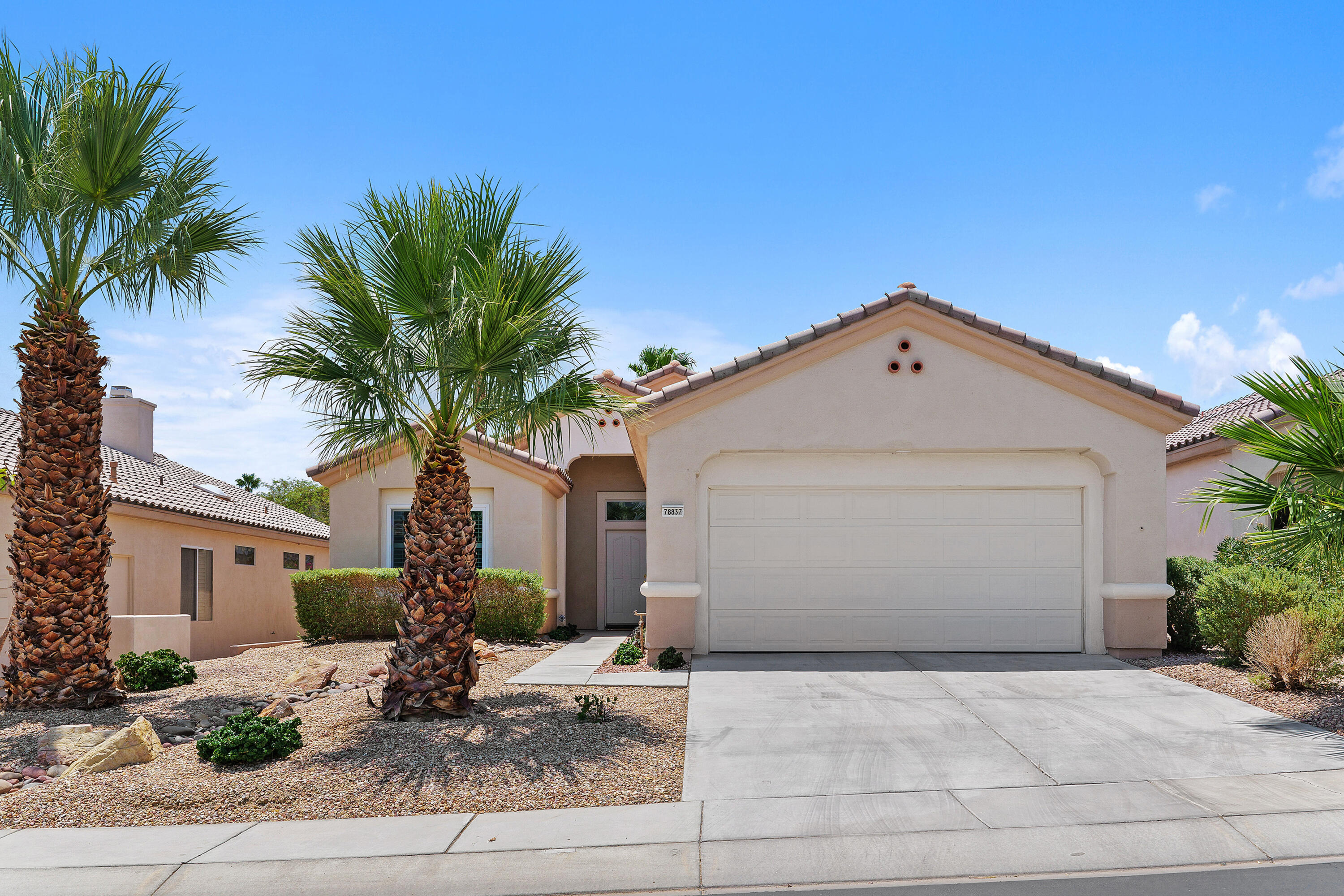 Palm Desert, California, 92211, United States, 2 Bedrooms Bedrooms, ,2 BathroomsBathrooms,Residential,For Sale,1874848