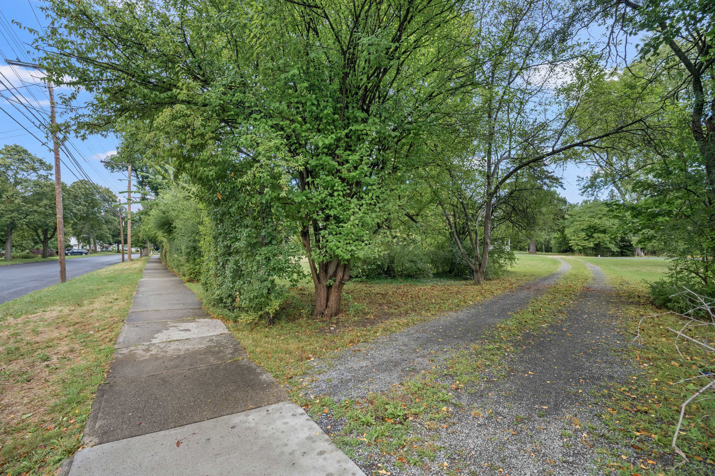 Geneva, New York, 14456, United States, 7 Bedrooms Bedrooms, ,4 BathroomsBathrooms,Residential,For Sale,1982017