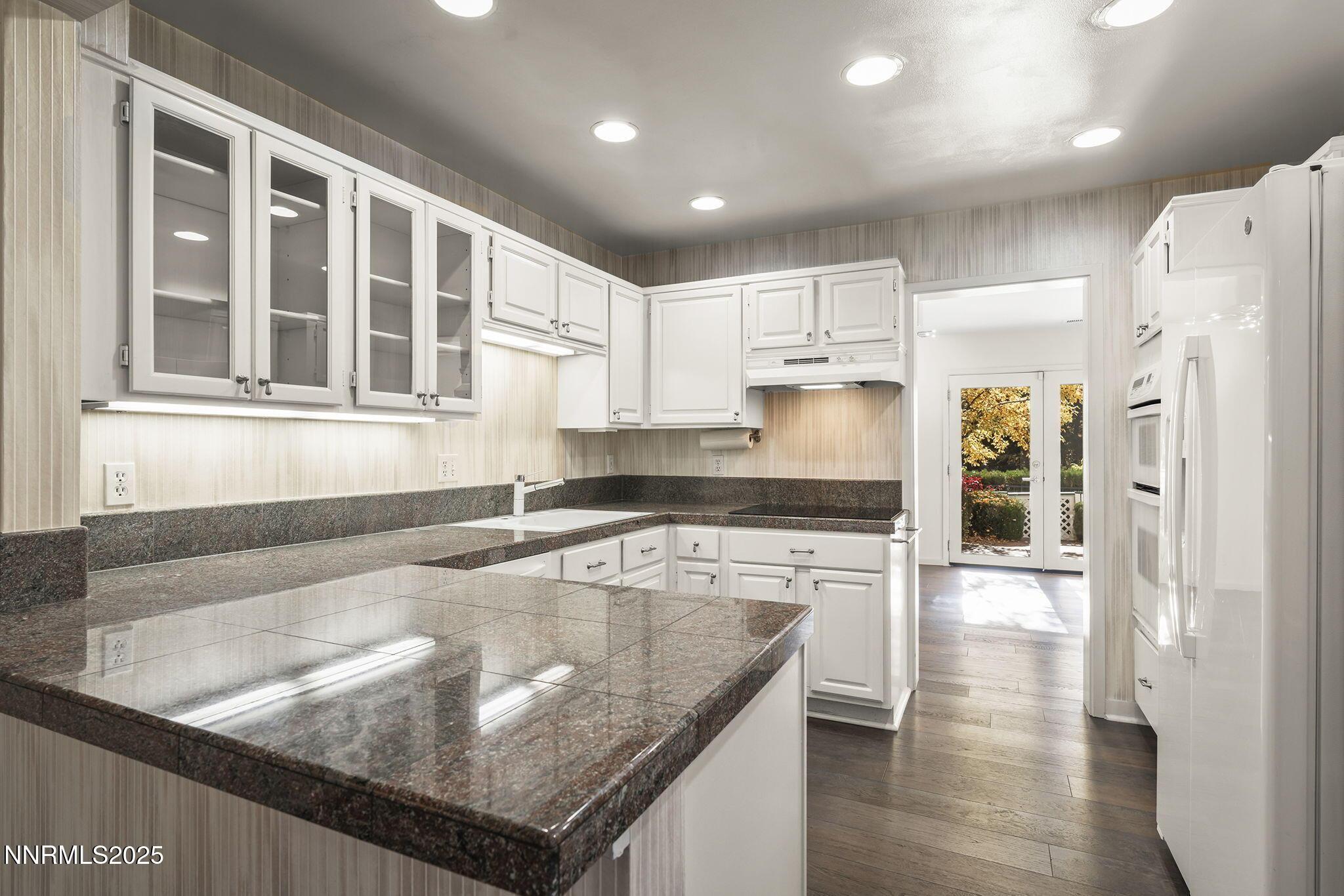 Reno, Nevada, 89519, United States, 2 Bedrooms Bedrooms, ,3 BathroomsBathrooms,Residential,For Sale,1987649