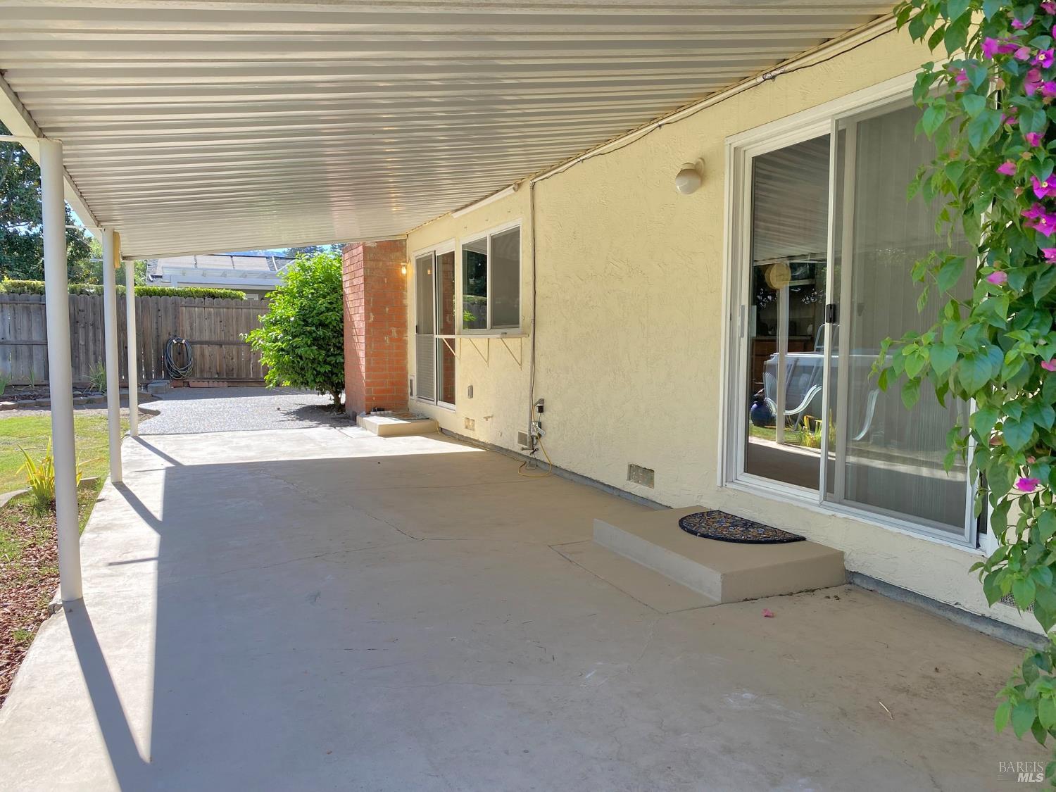 Vacaville, California, 95688, United States, 5 Bedrooms Bedrooms, ,3 BathroomsBathrooms,Residential,For Sale,1911426