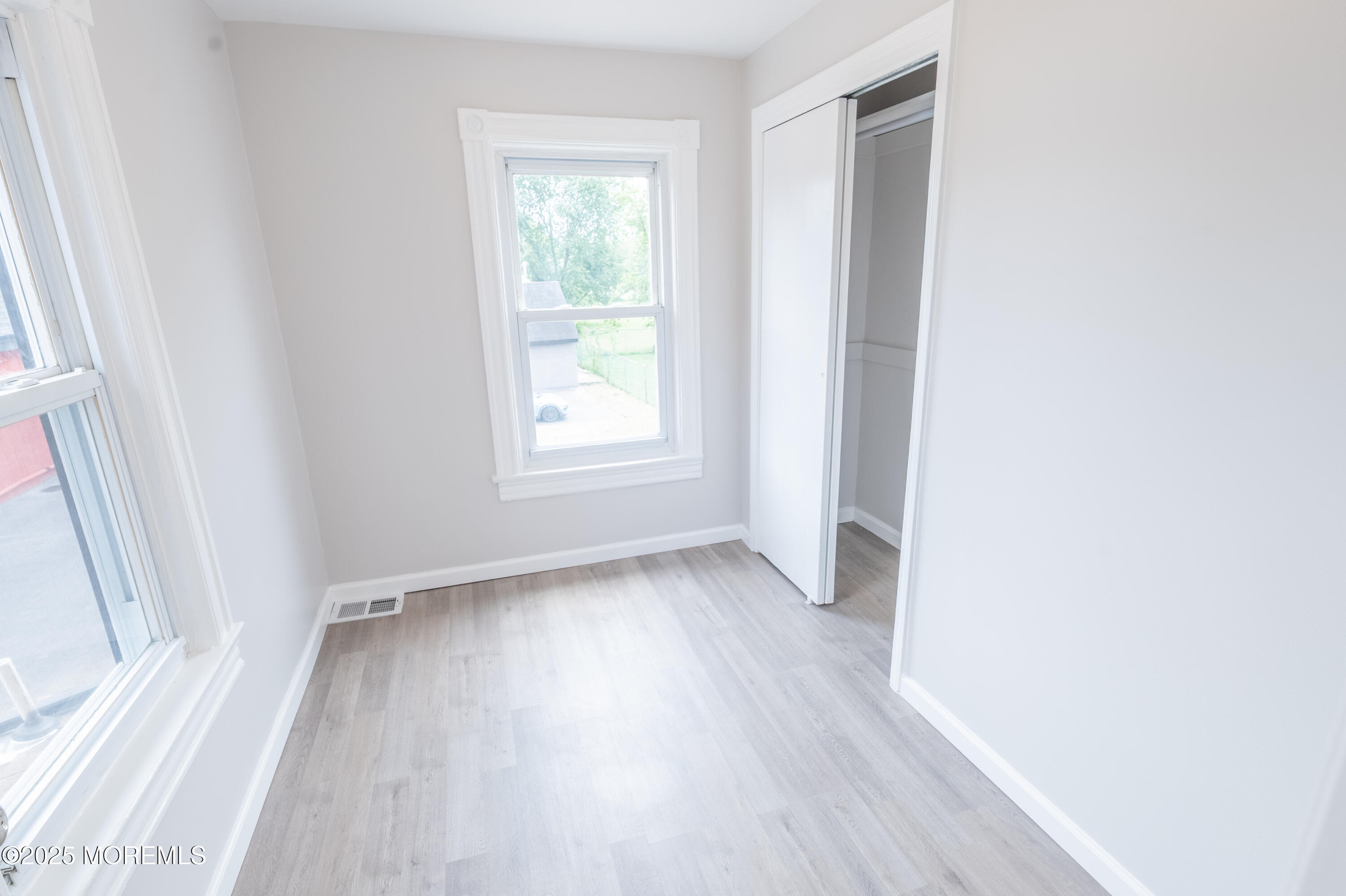 Englishtown, New Jersey, 07726, United States, 6 Bedrooms Bedrooms, ,4 BathroomsBathrooms,Residential,For Sale,1908199