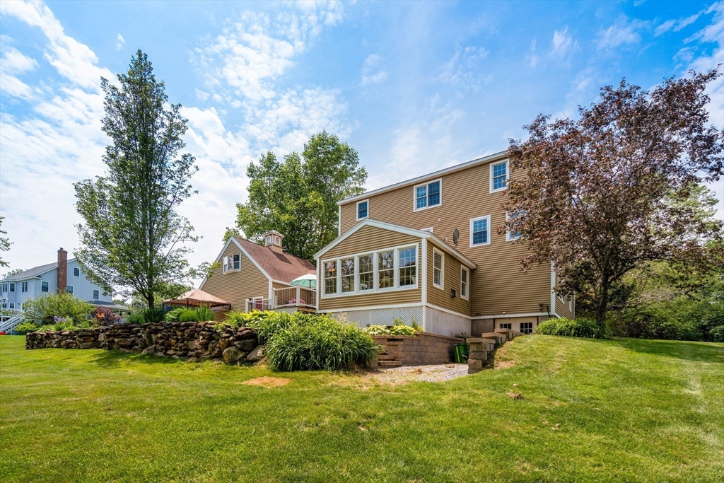 Paxton, Massachusetts, 01612, United States, 4 Bedrooms Bedrooms, ,4 BathroomsBathrooms,Residential,For Sale,1940308