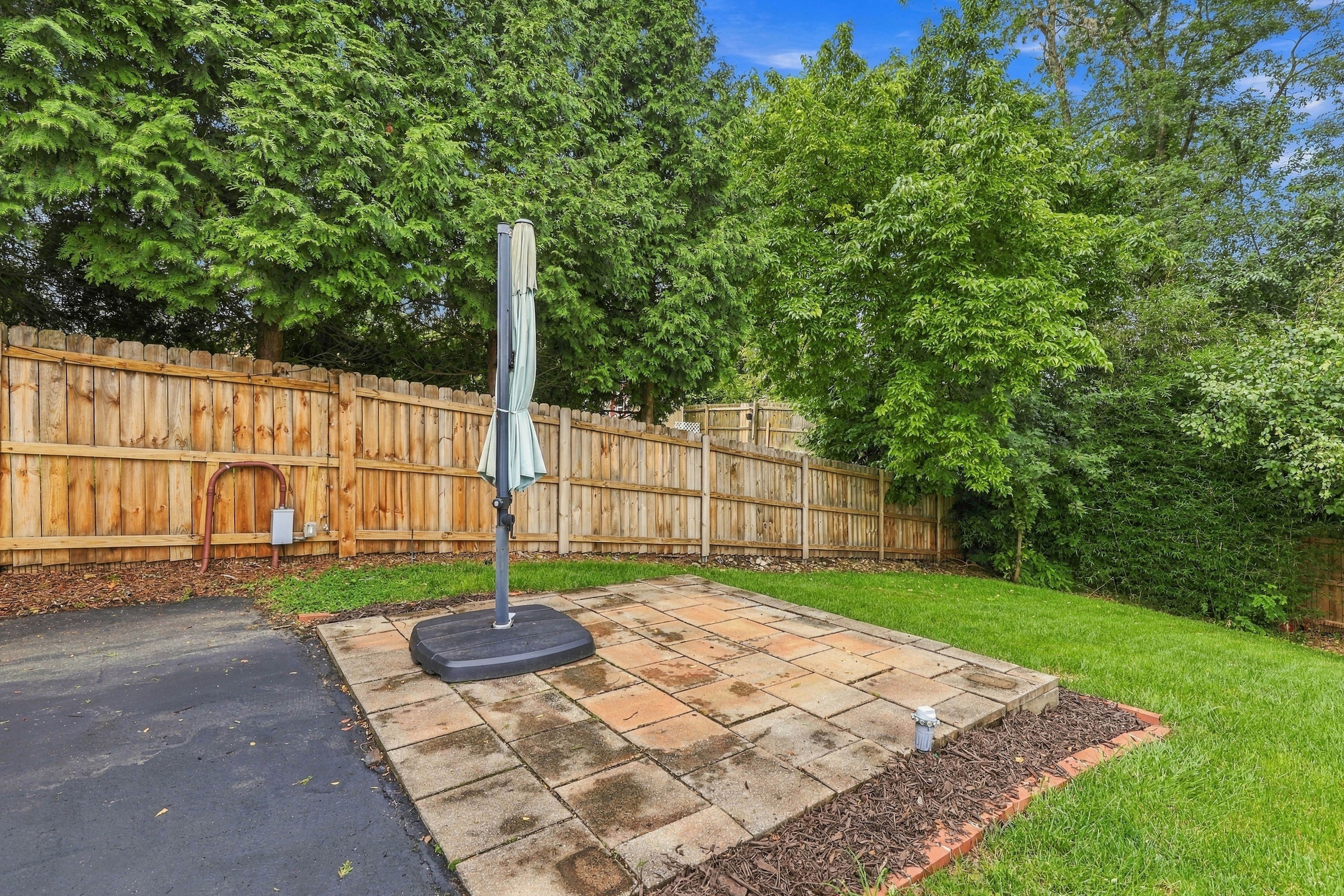  715 Maple Street, West Mifflin, PA 15122 - 物件實景