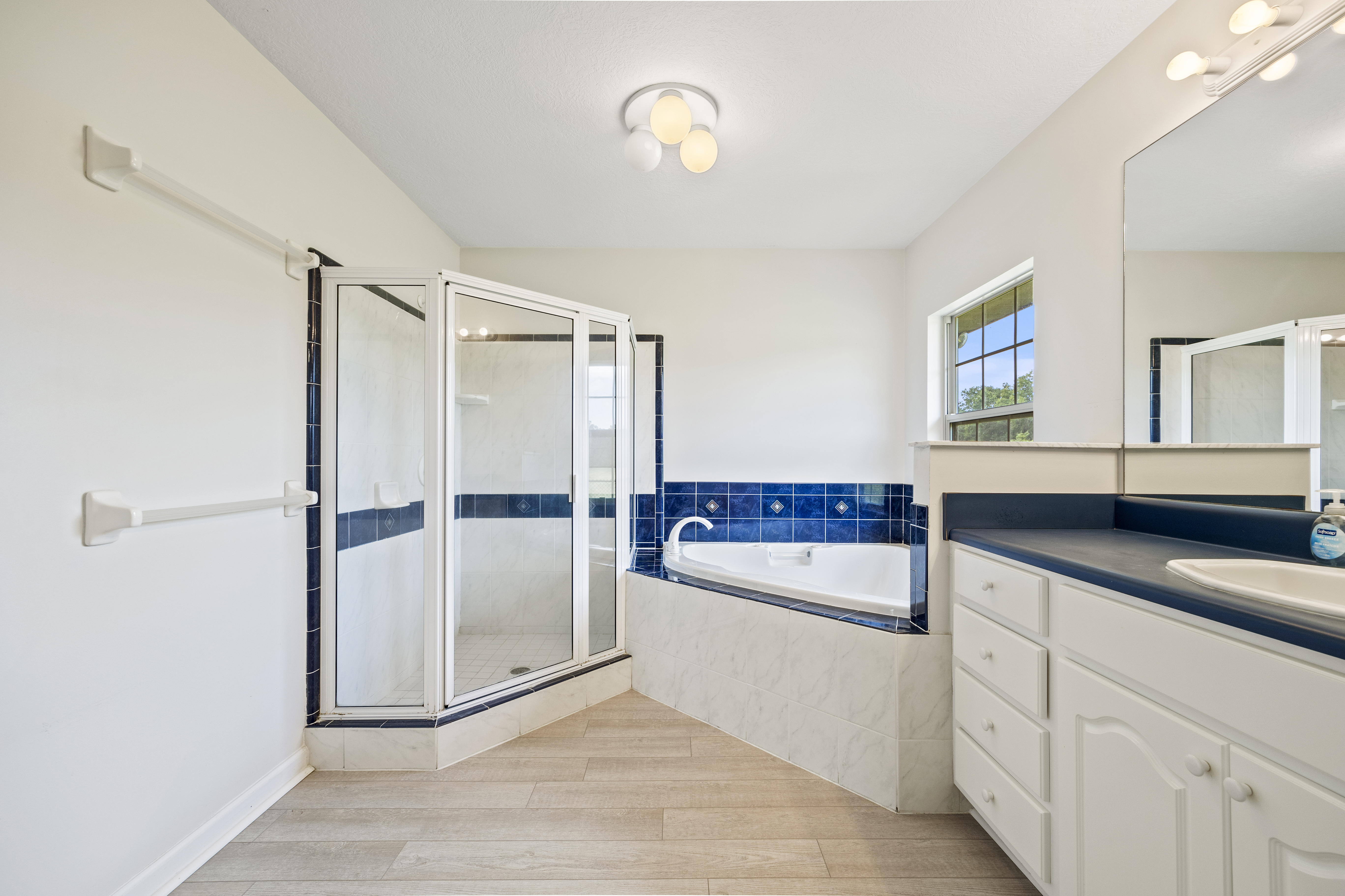 LAKE CITY, Florida, 32024, United States, 3 Bedrooms Bedrooms, ,2 BathroomsBathrooms,Residential,For Sale,1948883