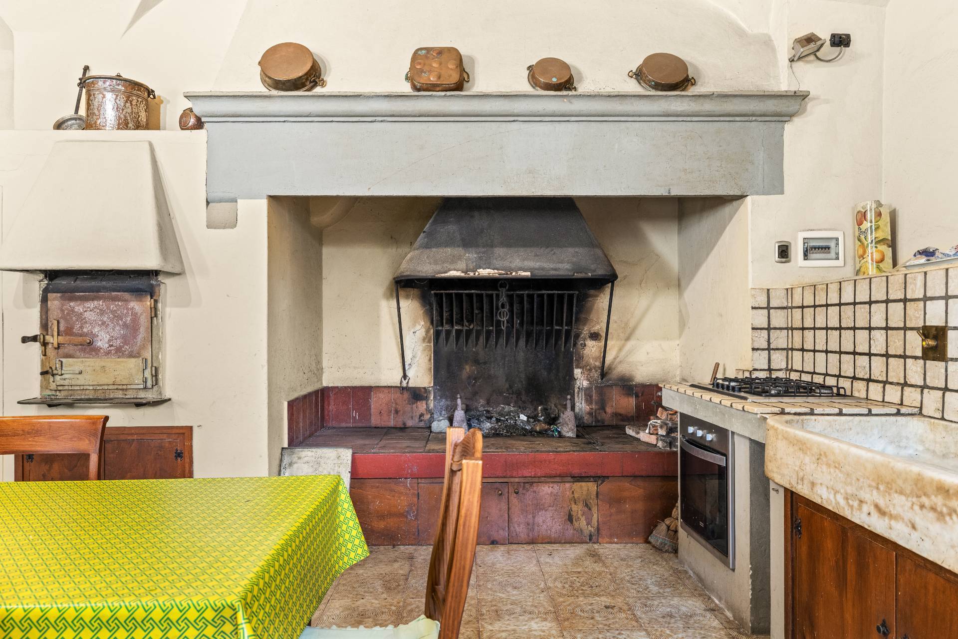 Reggello, Firenze, 50066, IT, 16 Bedrooms Bedrooms, ,15 BathroomsBathrooms,Residential,For Sale,1990362