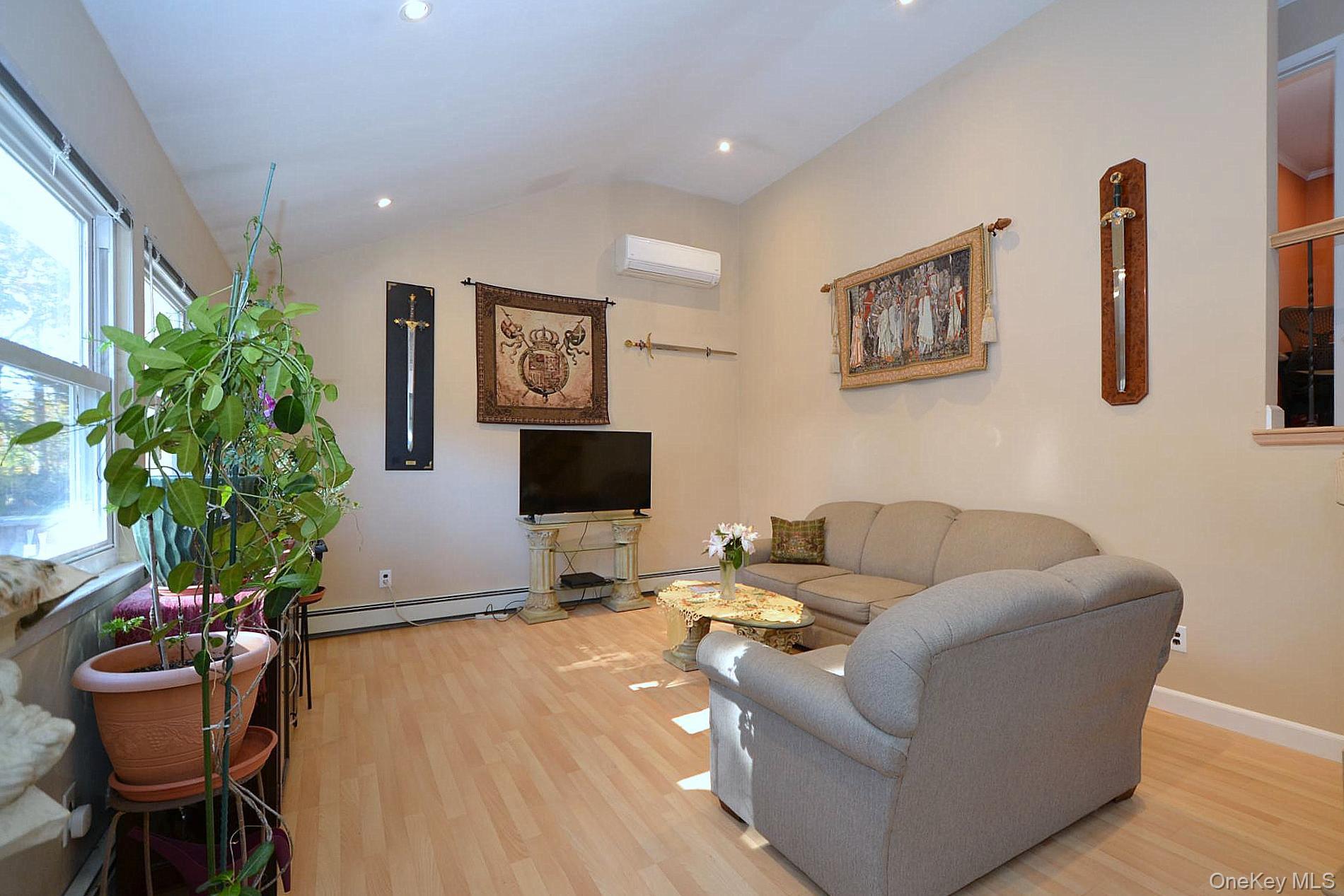 Patchogue, New York, 11772, United States, 3 Bedrooms Bedrooms, ,1 BathroomBathrooms,Residential,For Sale,1972956