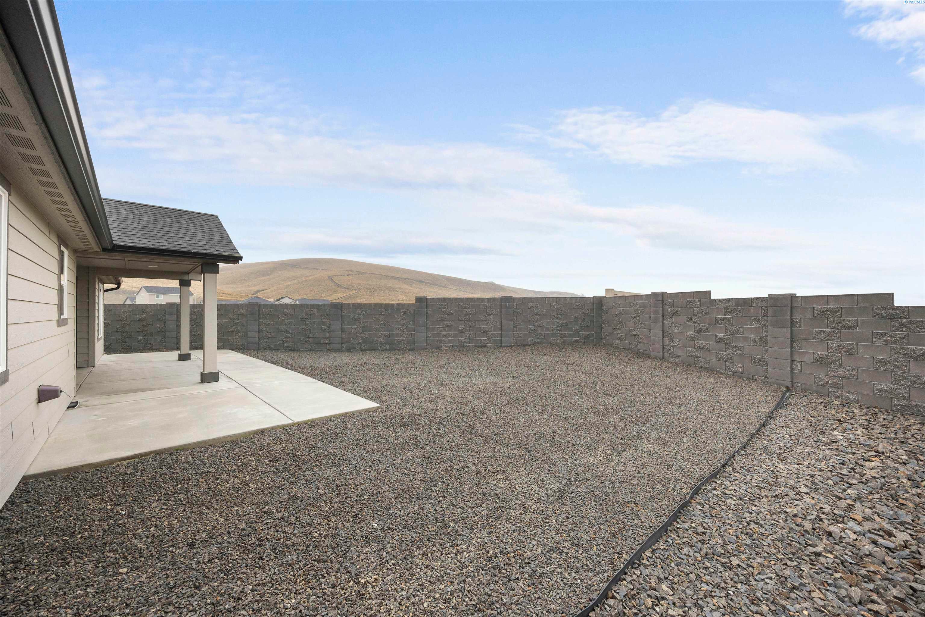 Prosser, Washington, 99350, United States, 3 Bedrooms Bedrooms, ,3 BathroomsBathrooms,Residential,For Sale,1994291