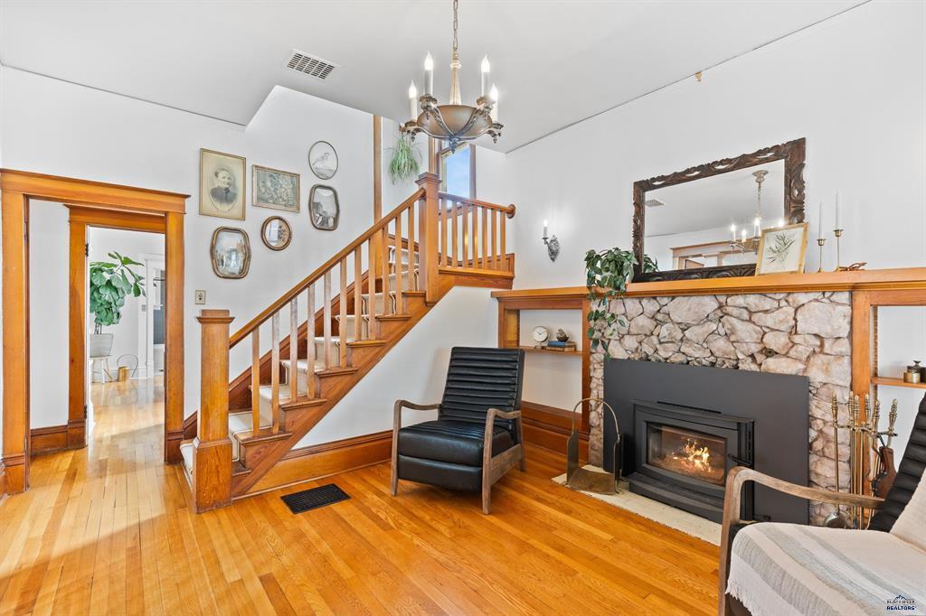 Rapid City, South Dakota, 57701, United States, 6 Bedrooms Bedrooms, ,3 BathroomsBathrooms,Residential,For Sale,1979556