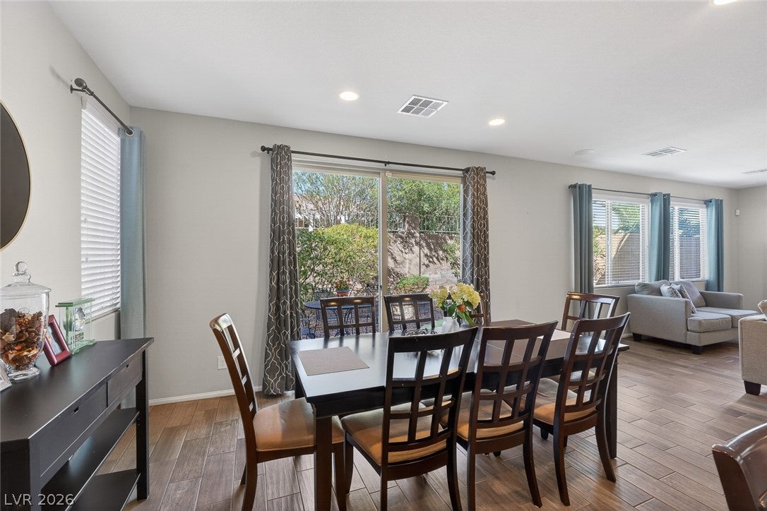 Las Vegas, Nevada, 89129, United States, 4 Bedrooms Bedrooms, ,3 BathroomsBathrooms,Residential,For Sale,2023651