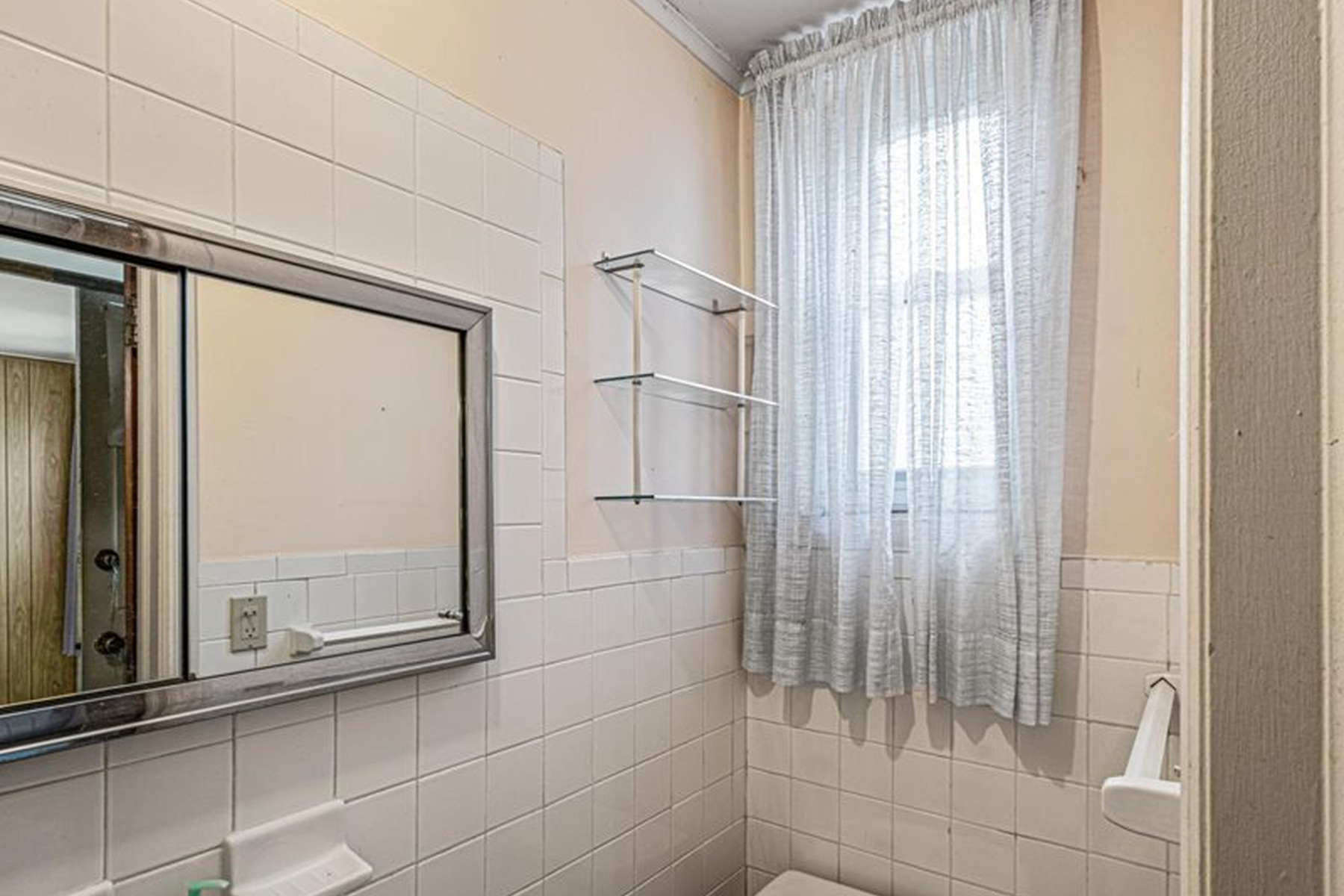  1016 71st Street, Brooklyn, NY, 11228 - 物件實景