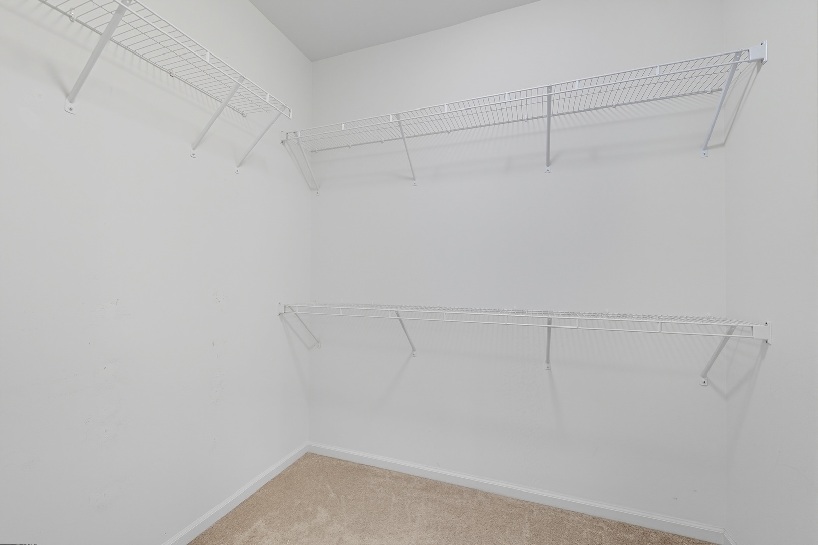 Naperville, Illinois, 60564, United States, 2 Bedrooms Bedrooms, ,2 BathroomsBathrooms,Residential,For Sale,1986332