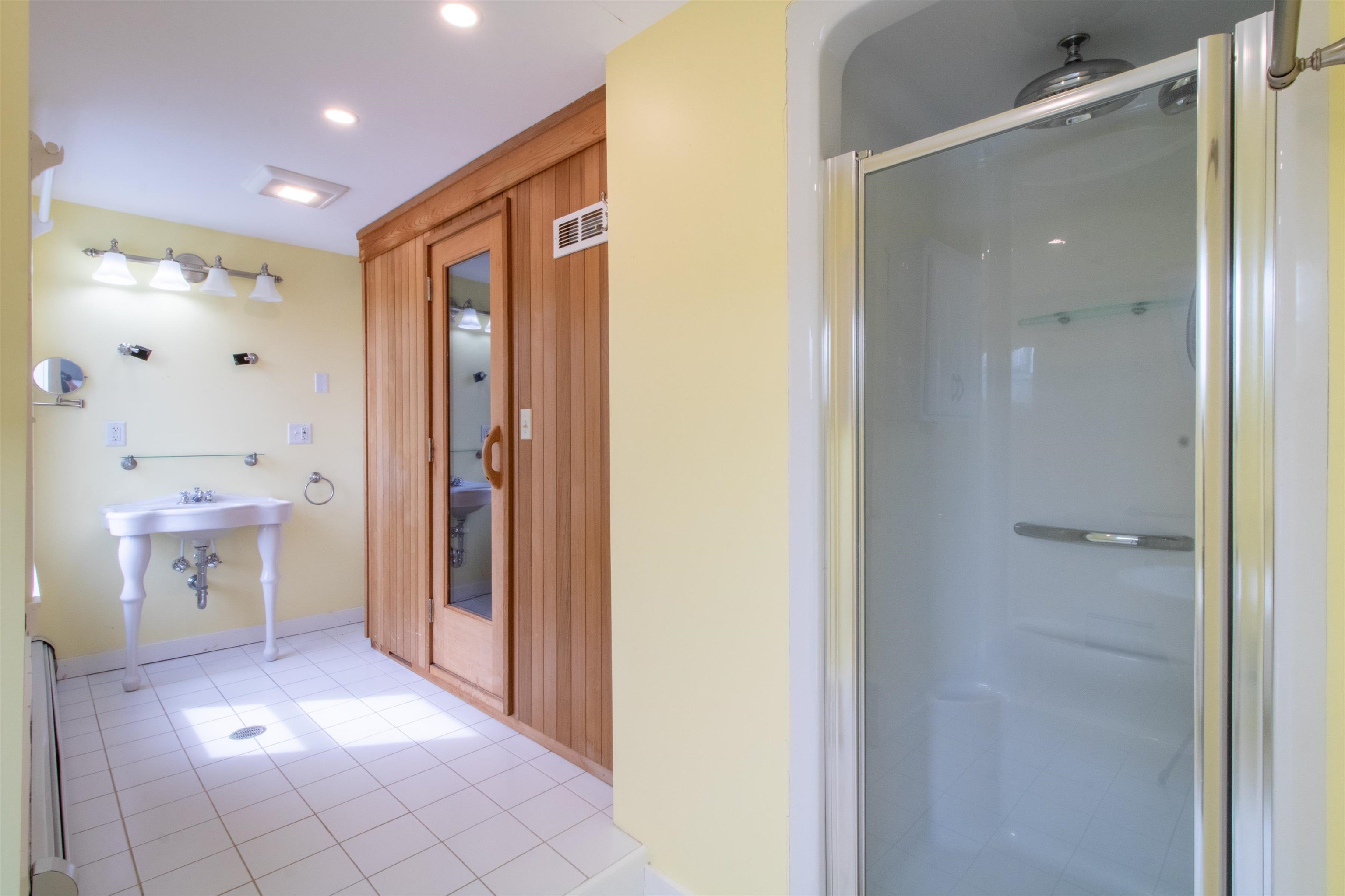 Charleston, Vermont, 05872, United States, 3 Bedrooms Bedrooms, ,2 BathroomsBathrooms,Residential,For Sale,1998791