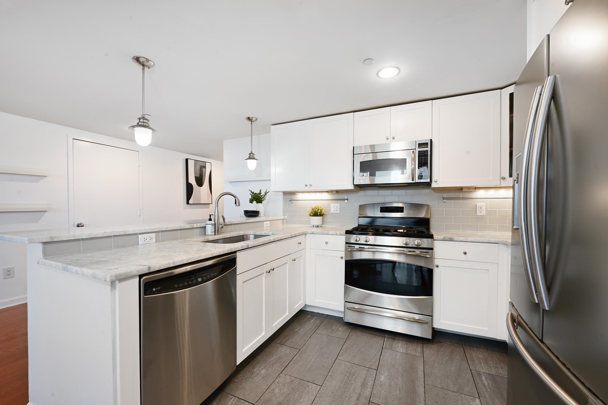 Jersey City, New Jersey, 07310, United States, 2 Bedrooms Bedrooms, ,2 BathroomsBathrooms,Residential,For Sale,1925571