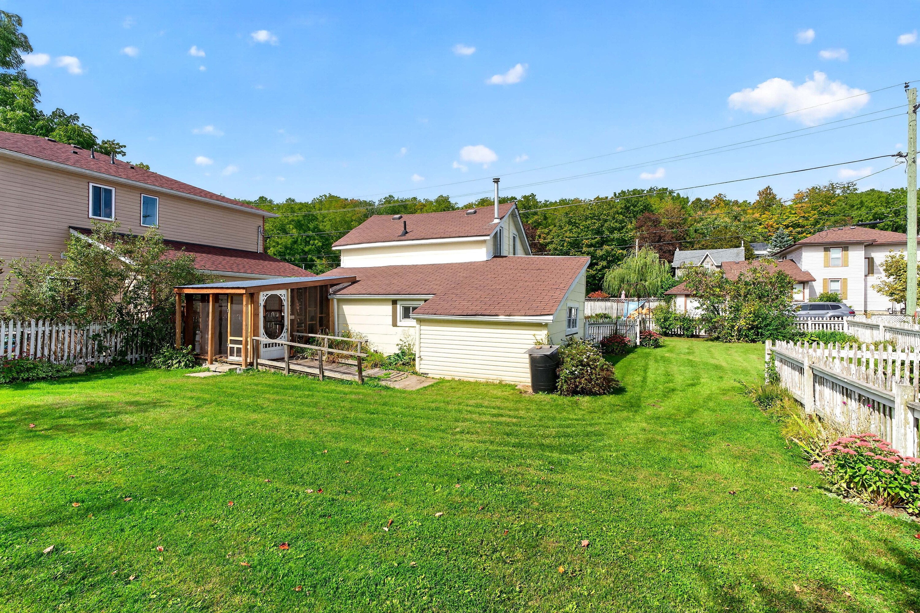  Affordable 3-Bedroom Home - 物件實景