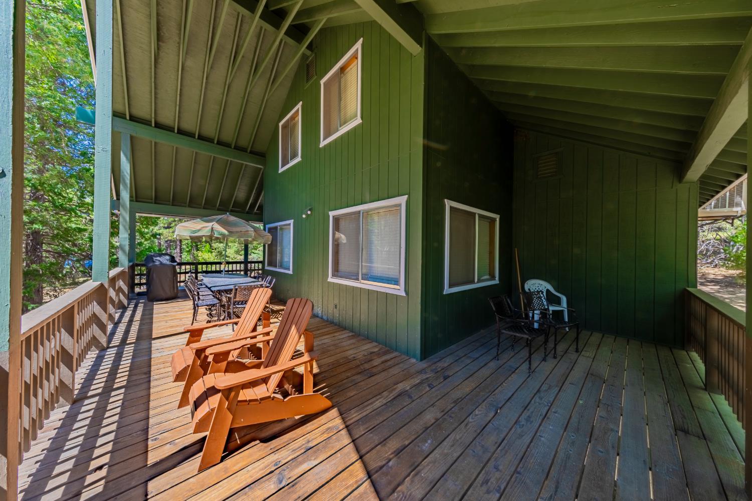 Yosemite, California, 95389, United States, 5 Bedrooms Bedrooms, ,4 BathroomsBathrooms,Residential,For Sale,1975650