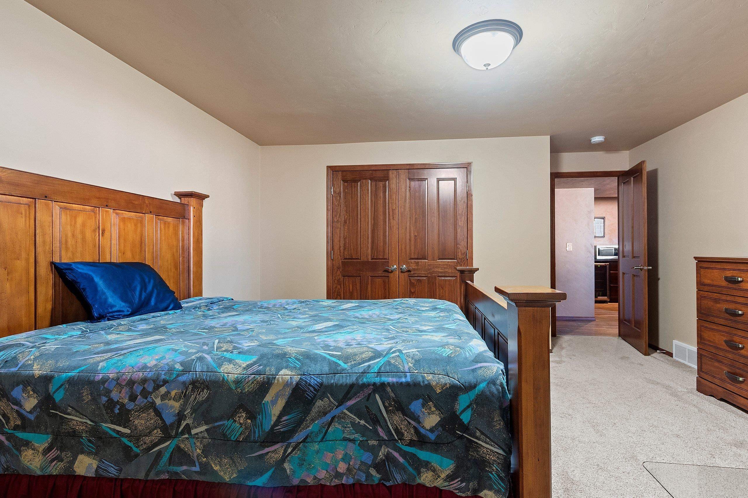 DE PERE, Wisconsin, 54115, United States, 5 Bedrooms Bedrooms, ,4 BathroomsBathrooms,Residential,For Sale,2048678