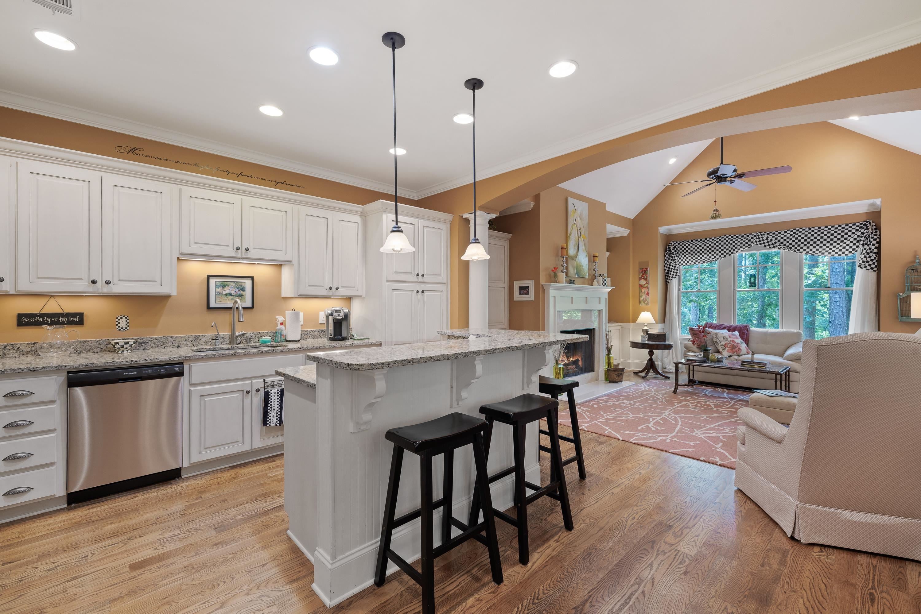 Greensboro, Georgia, 30642, United States, 3 Bedrooms Bedrooms, ,4 BathroomsBathrooms,Residential,For Sale,1829509