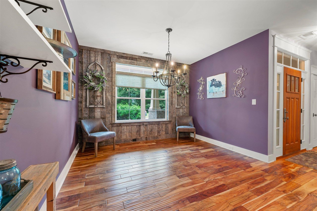 Franklin, Kentucky, 42134, United States, 6 Bedrooms Bedrooms, ,3 BathroomsBathrooms,Residential,For Sale,2002966